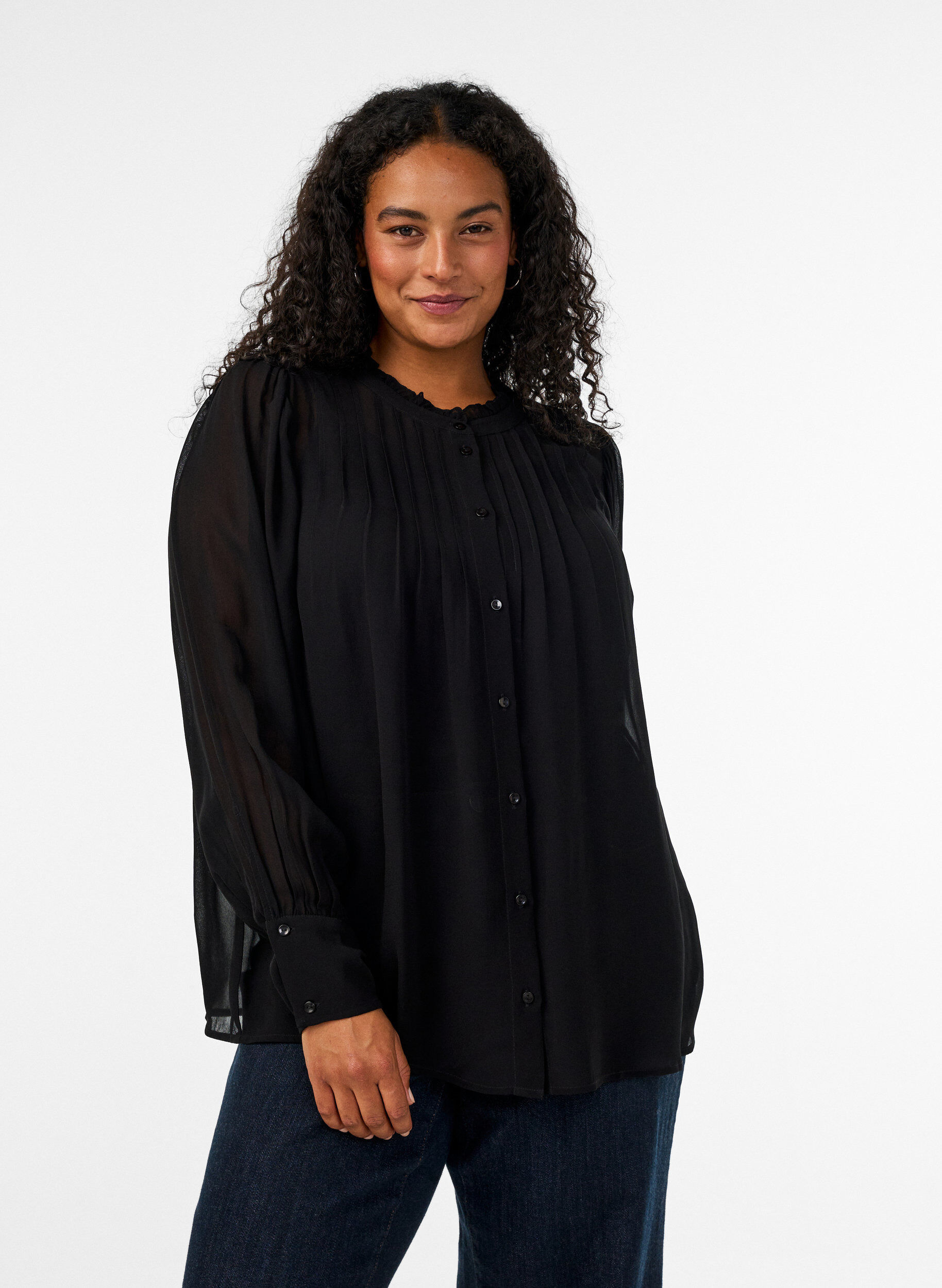 Viscose blouse met een ruchekraag, Zwart, Model