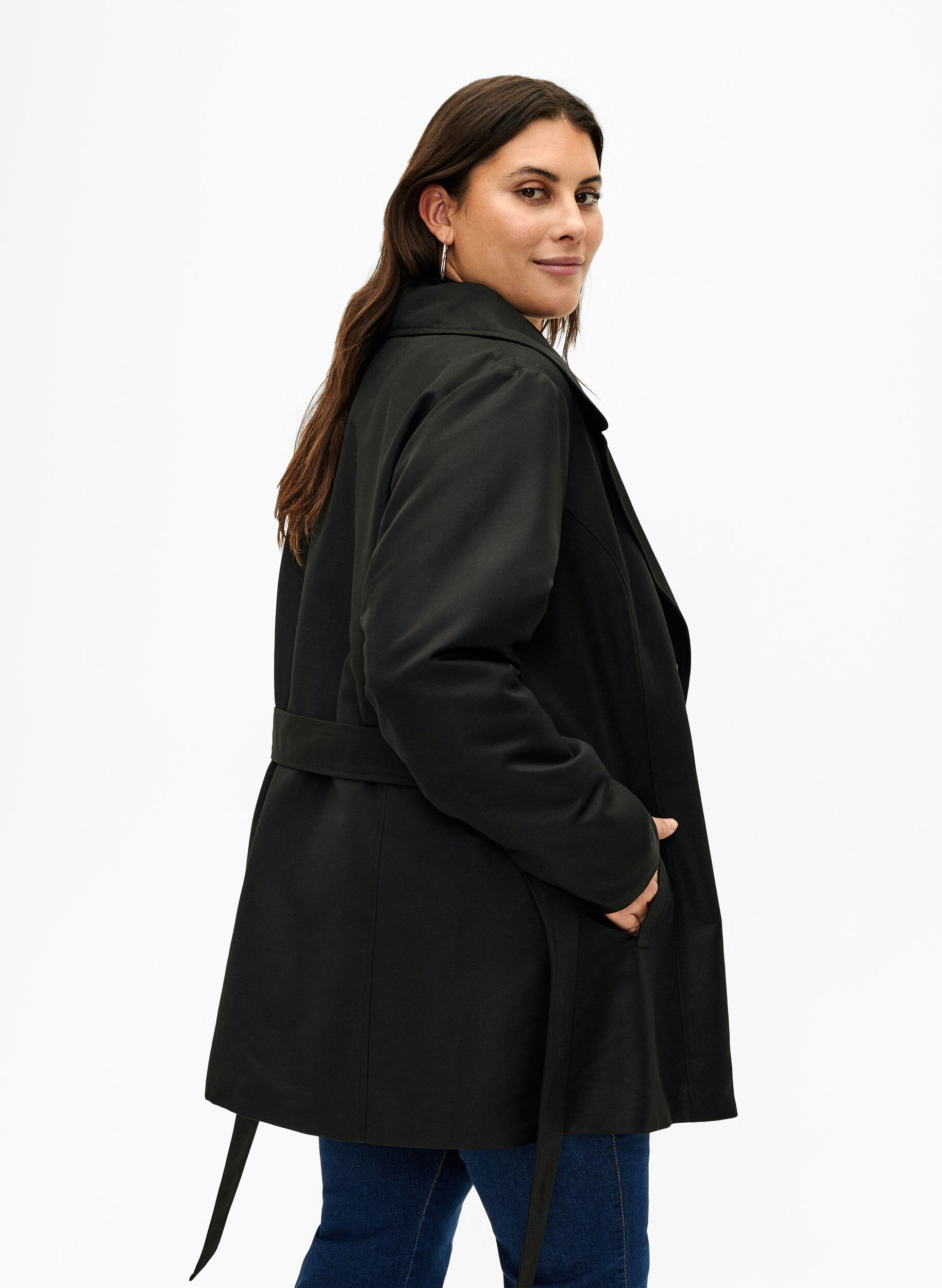 Zizzi Korte trenchcoat met riem, Zwart, Model image number 2
