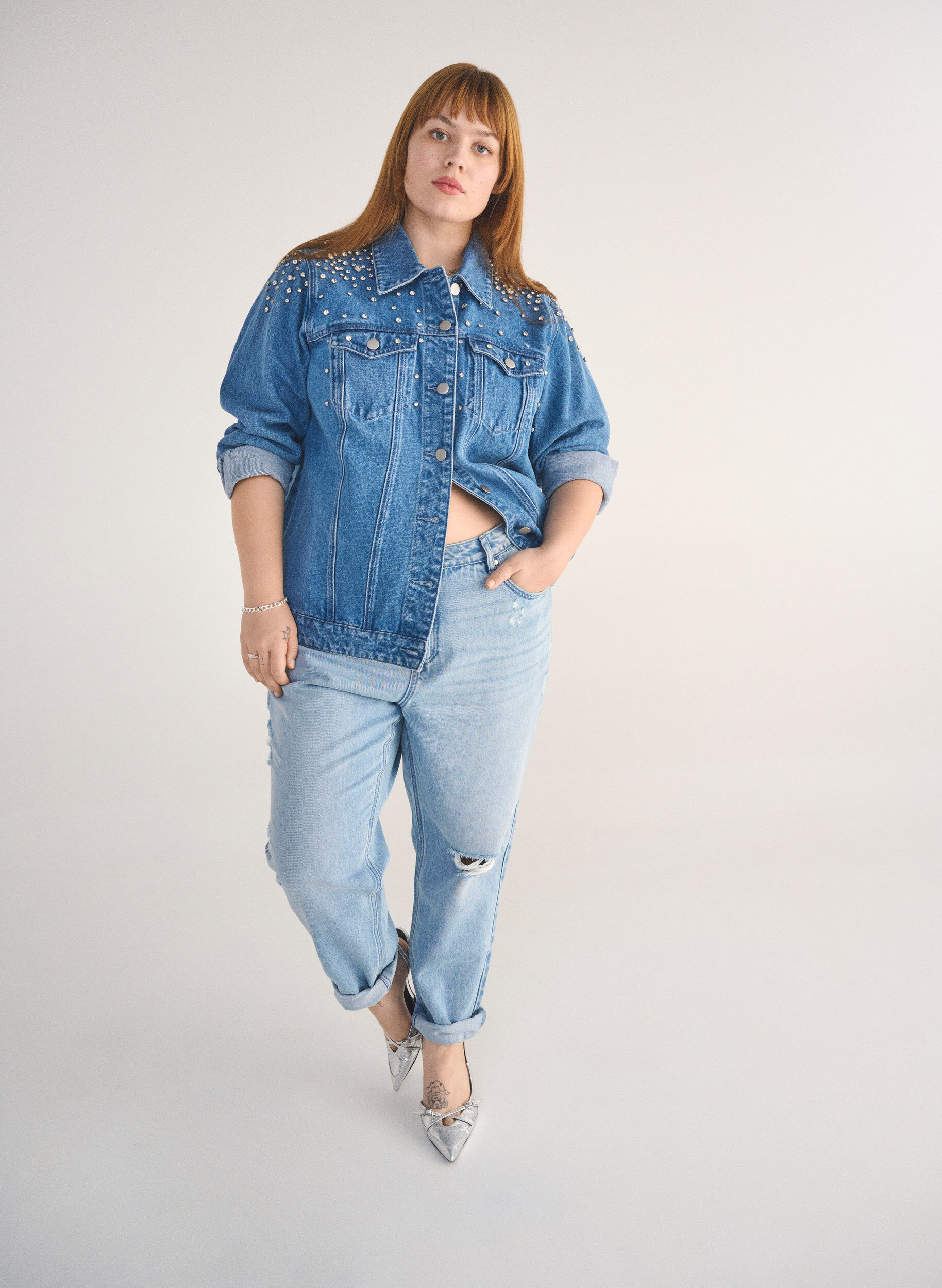 Zizzi Mille Mom fit jeans met distressed details, Blauw, Image image number 0