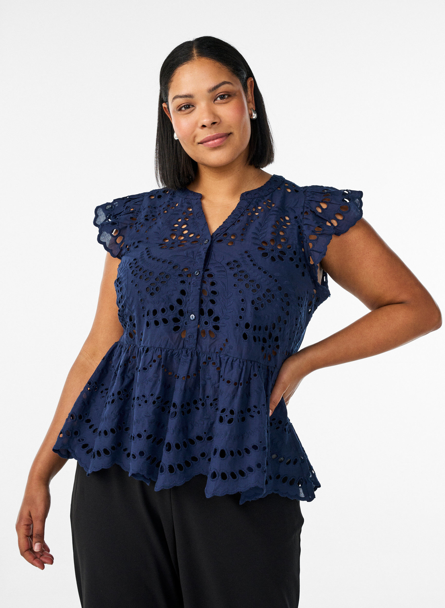 Zizzi Mouwloze blouse met broderie anglaise en ruches, Blauw, Model image number 0