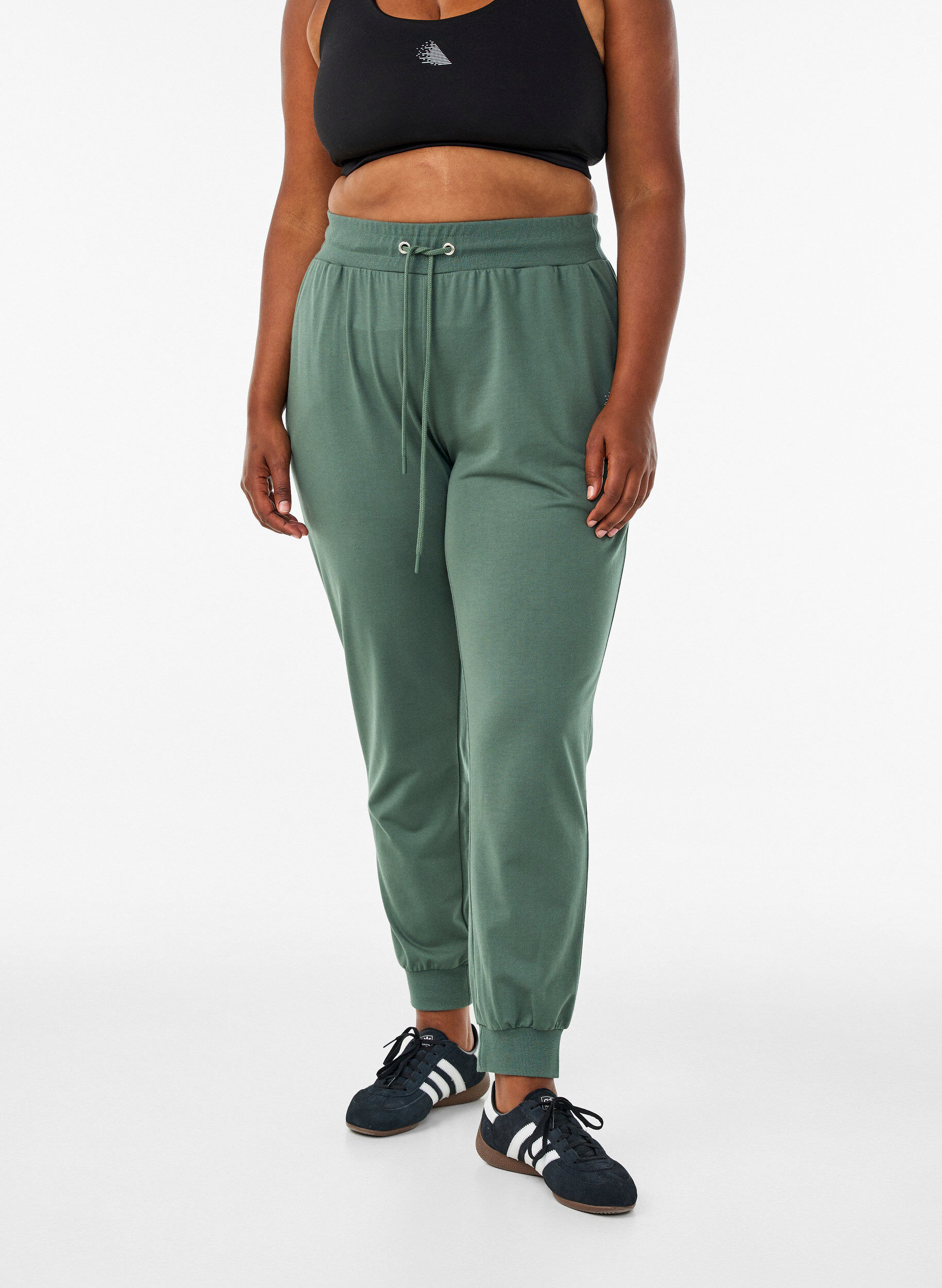 ZizziLosse trainingsbroek met zakken, Groen, Model image number 2