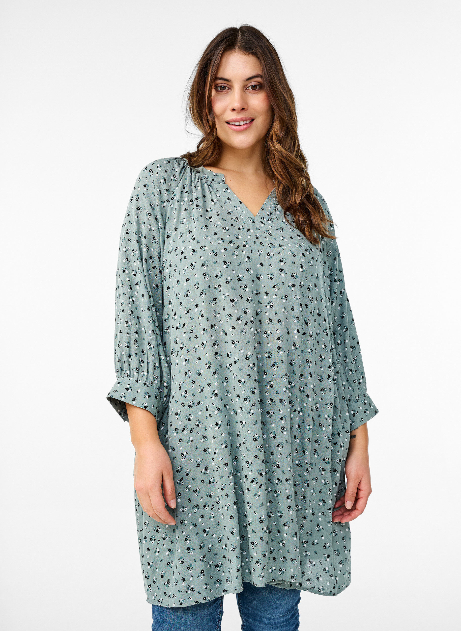 Zizzi Tunic met bloemenprint en 3/4 mouwen, Groen, Model image number 0