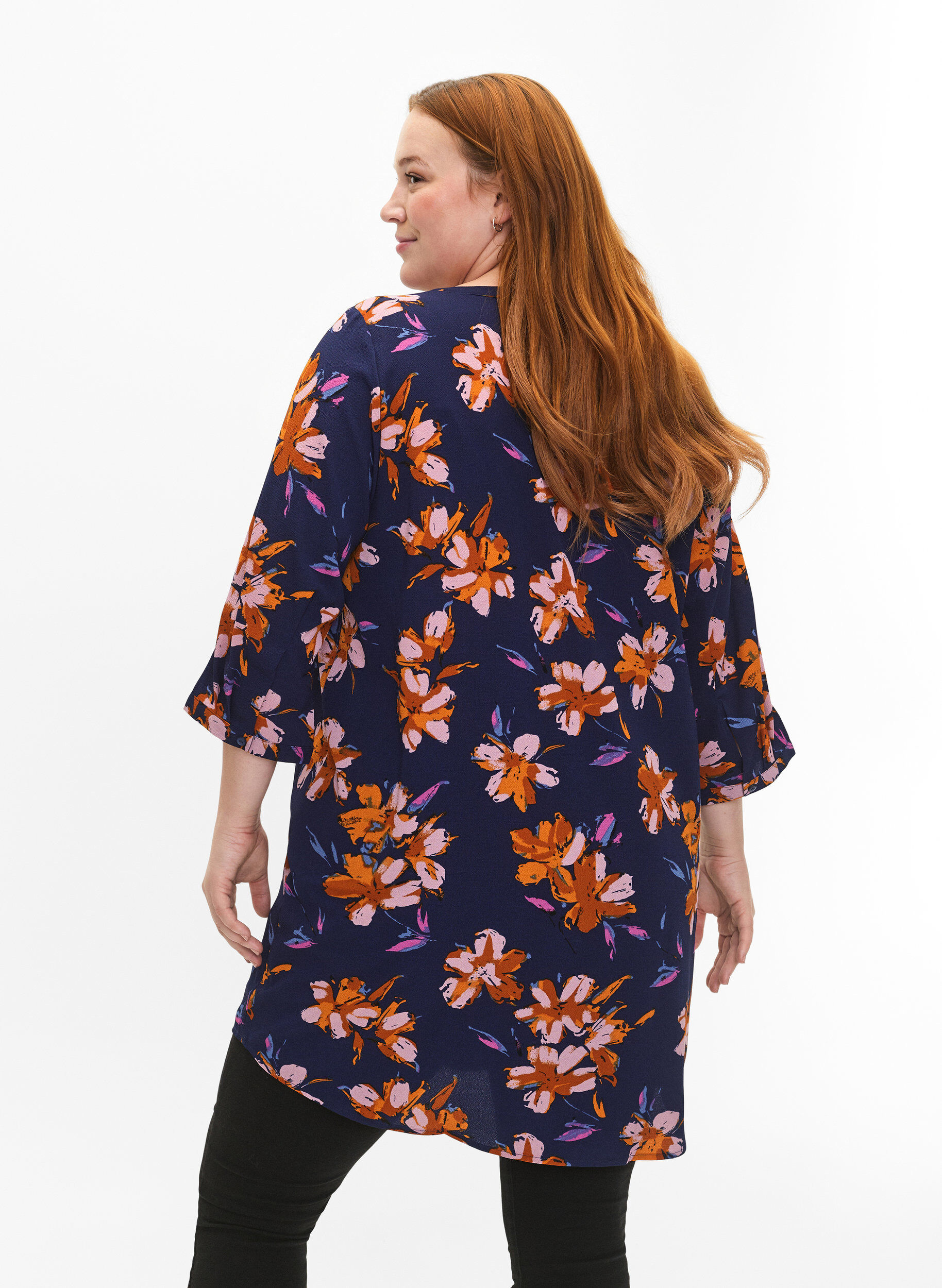 Zizzi Gebloemde tuniek met 3/4 mouwen, Peacoat Flower AOP, Model image number 1