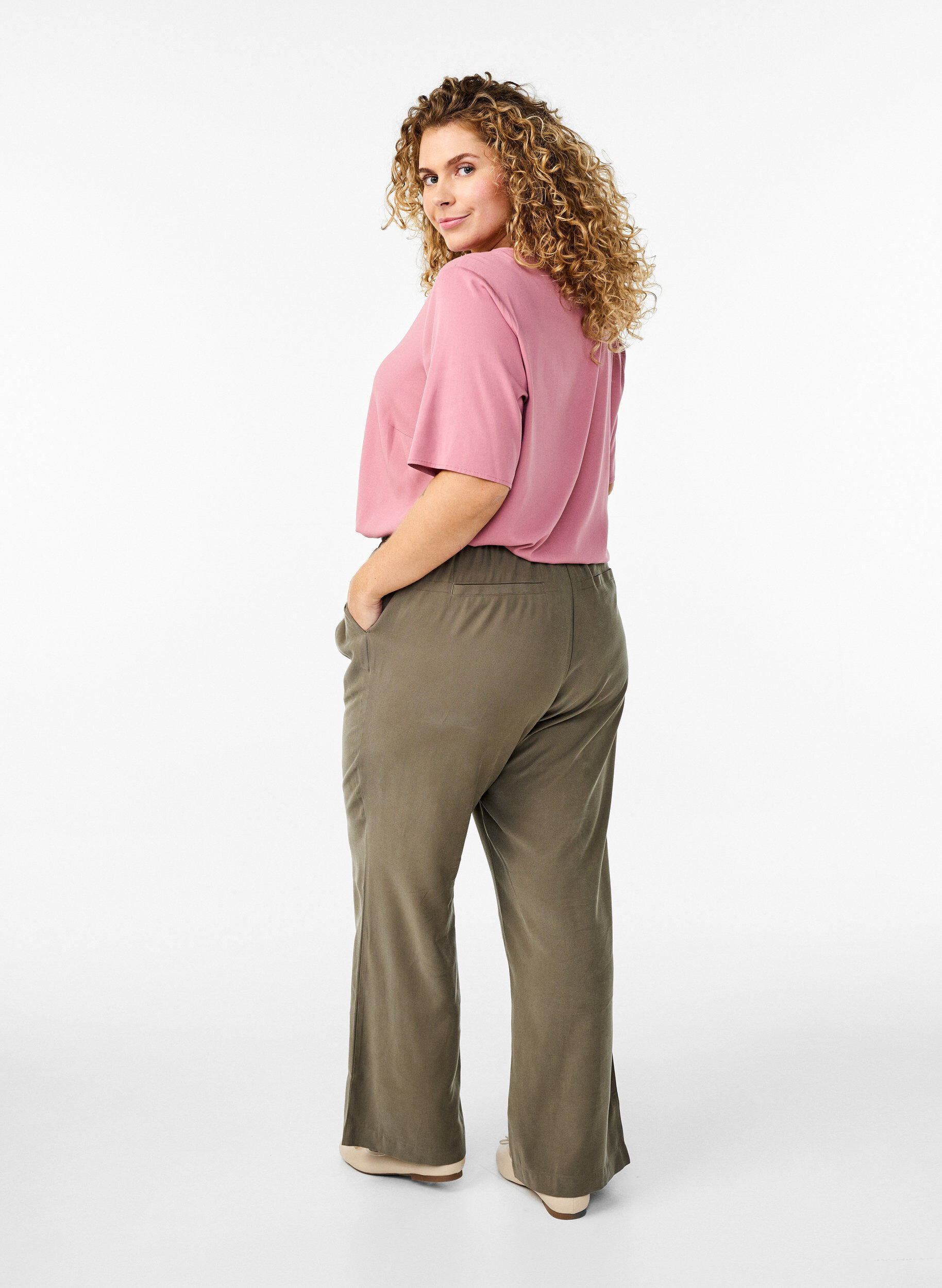 Zizzi FLASH - Viscose broek met elastische tailleband, Groen, Model image number 1