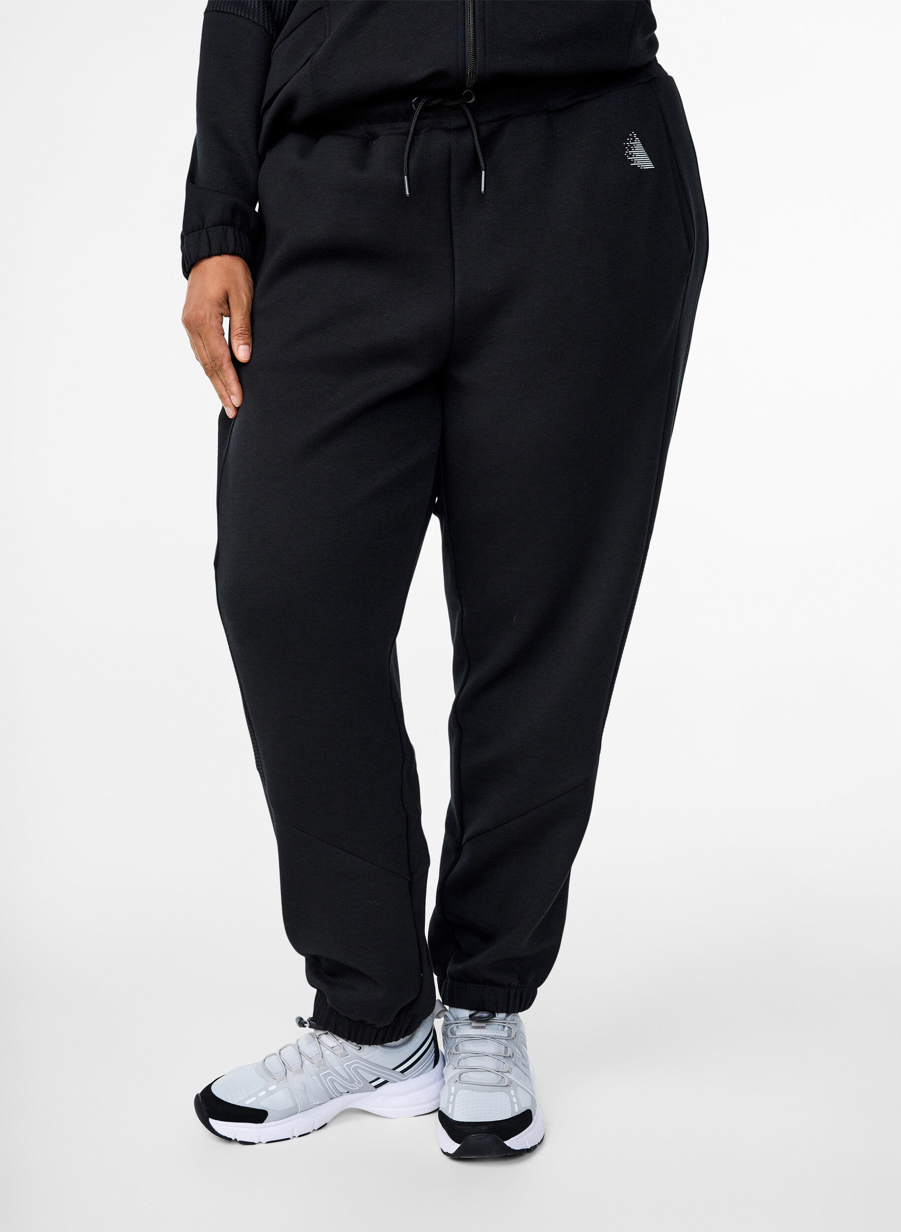Zizzi Joggingbroek met textuurdetaillering, Black, Model image number 0