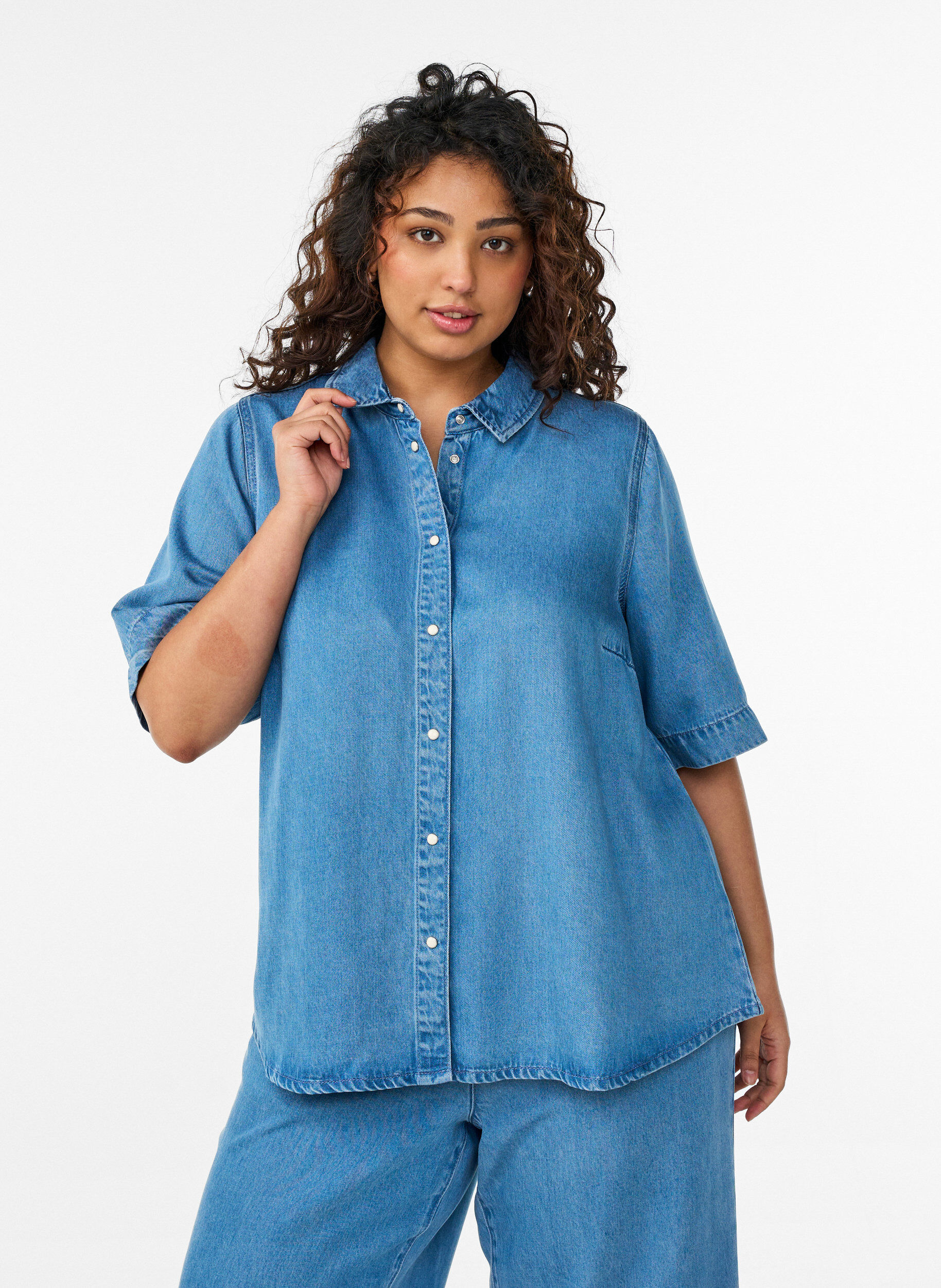Denimlook lyocell shirt met korte mouwen, Blauw, Model