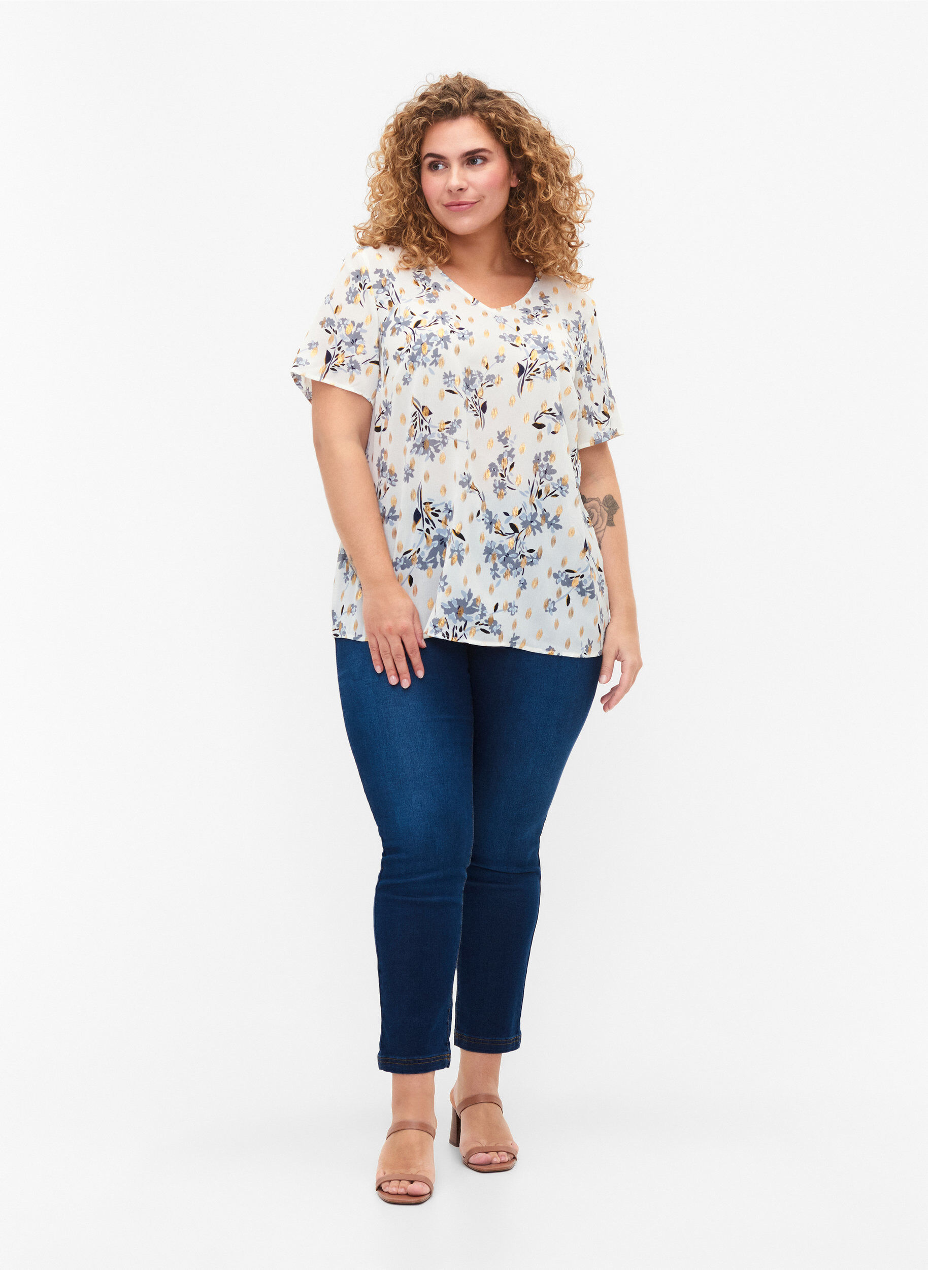 Zizzi Blouse met print en lurex, White Flower/Gold, Model image number 2