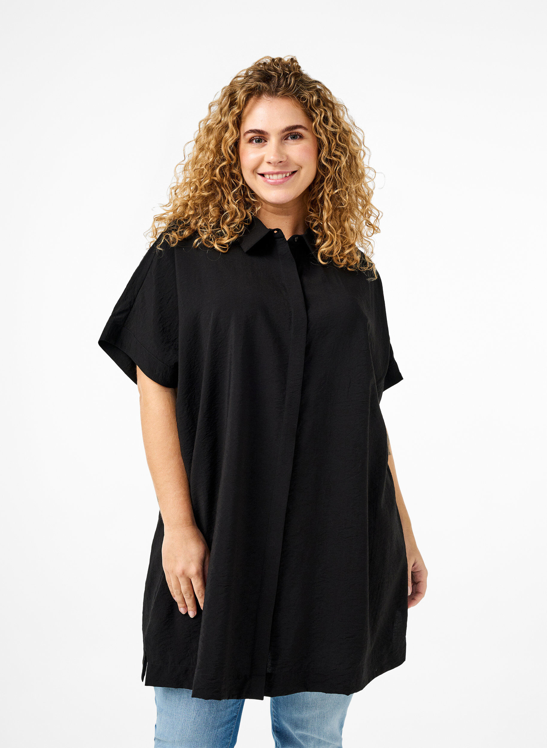 Zizzi Lang shirt van viscose met korte mouwen, Black, Model image number 0