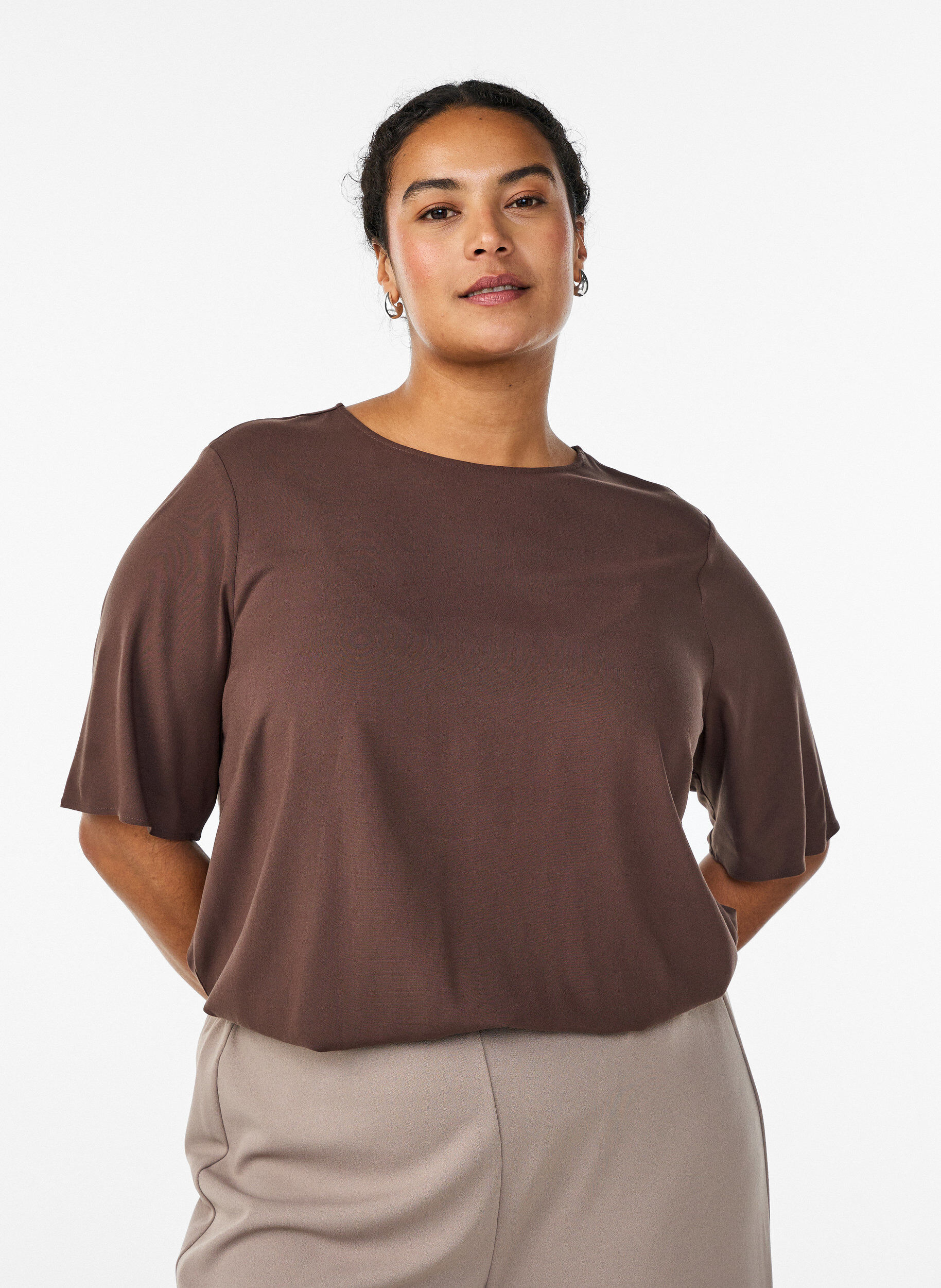 Geweven blouse met korte mouwen en ronde hals, Bruin, Model