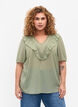 Blouse met korte mouwen en gestippelde structuur, Seagrass , Model image number 0