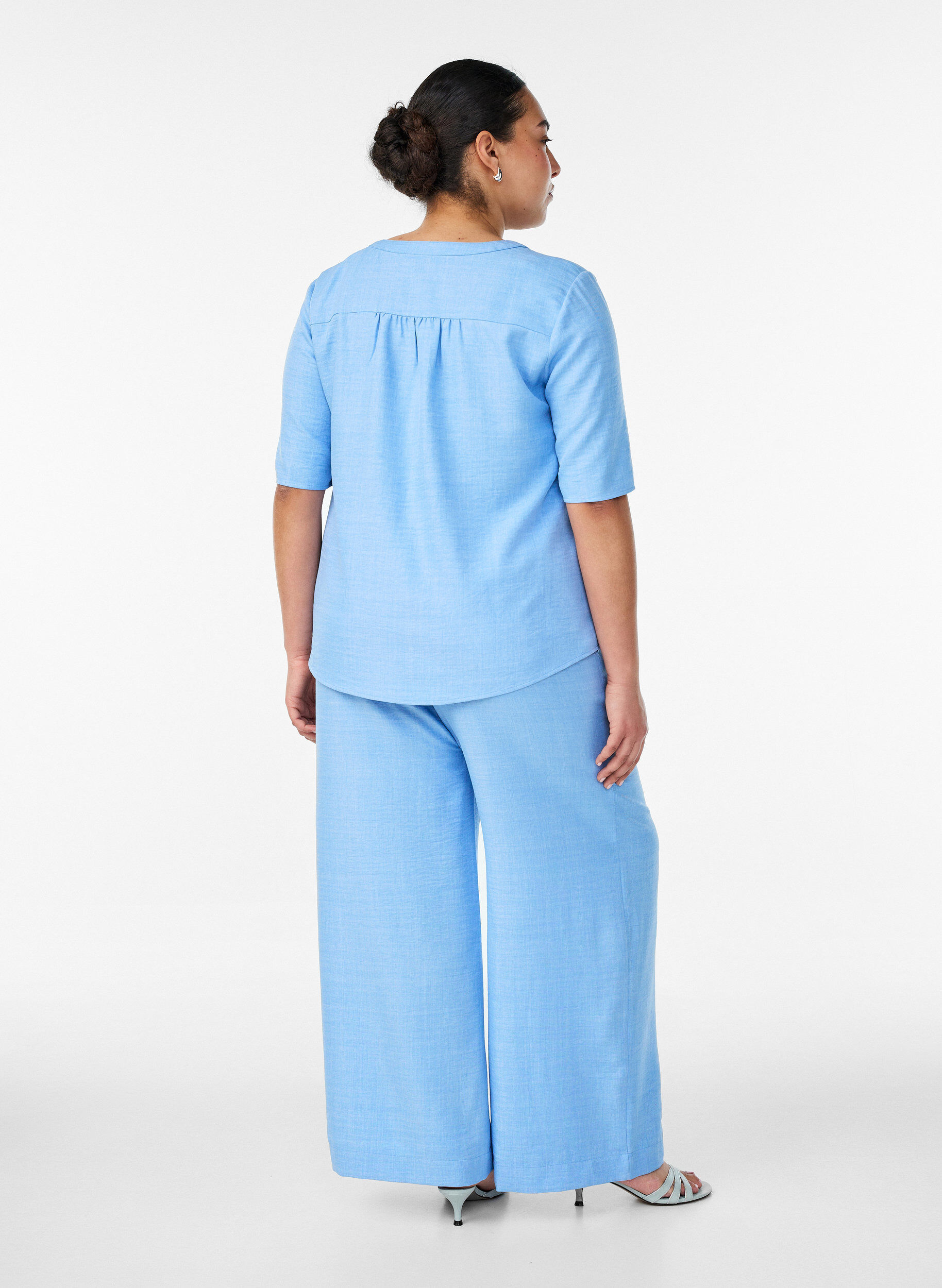 ZizziLosse broek met elastische tailleband en zakken, Blauw, Model image number 1
