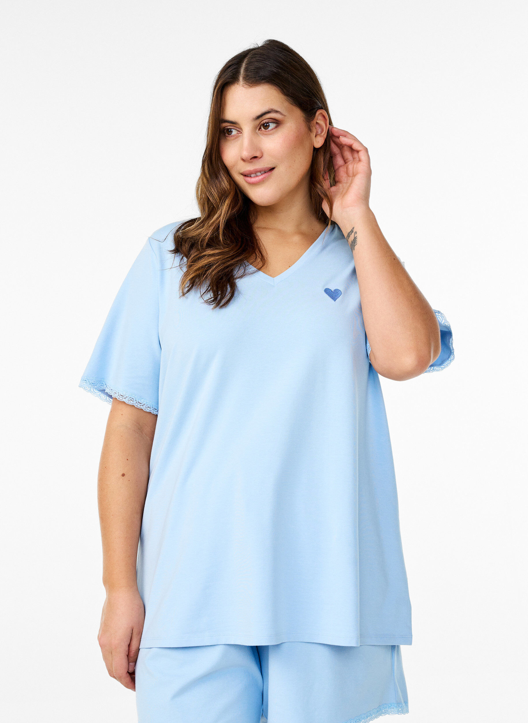 Zizzi Modal-mix T-shirt met V-hals, Blauw, Model image number 0