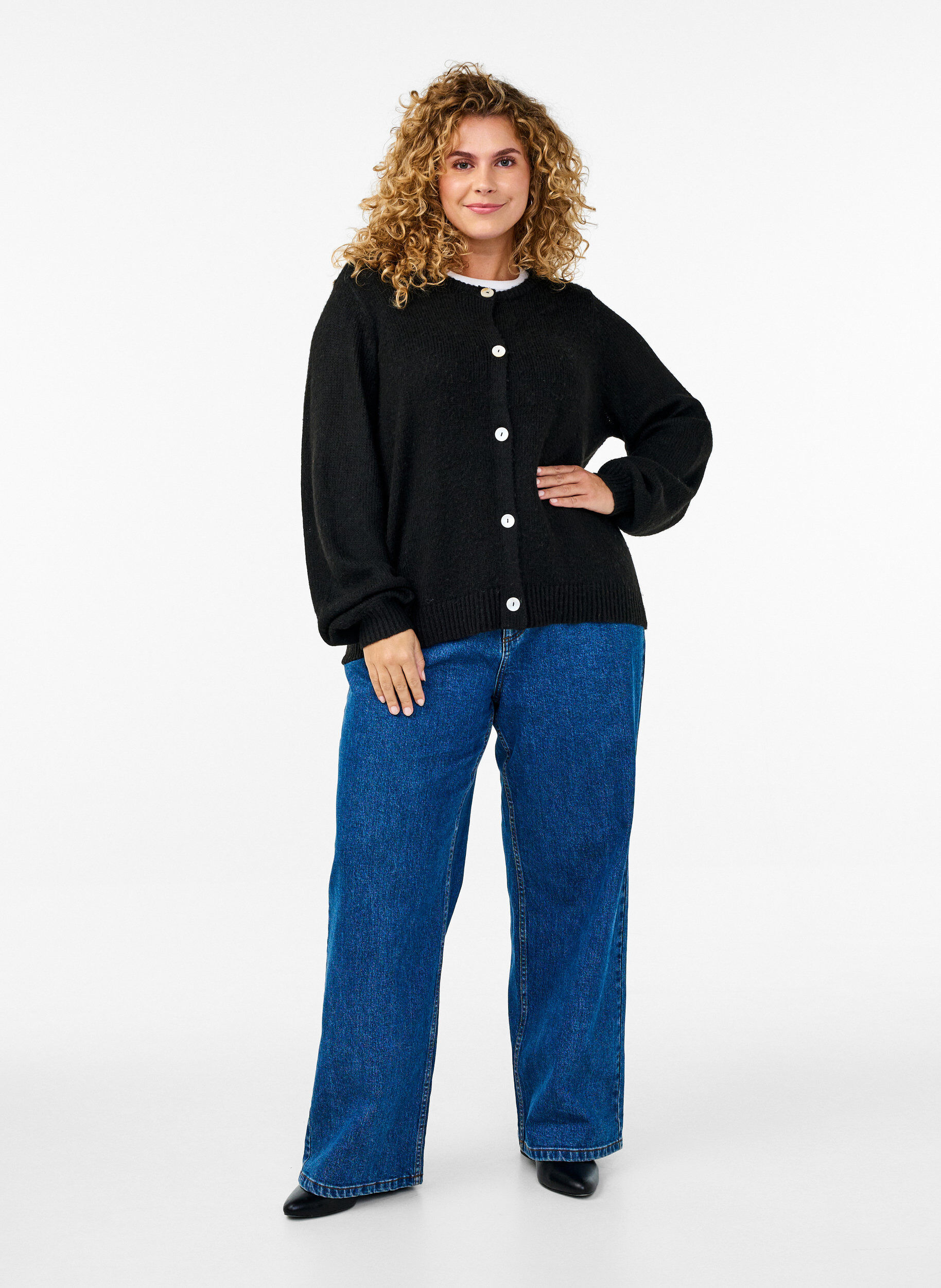 Zizzi Gebreide cardigan met wol en knoopsluiting, Black Solid, Model image number 2