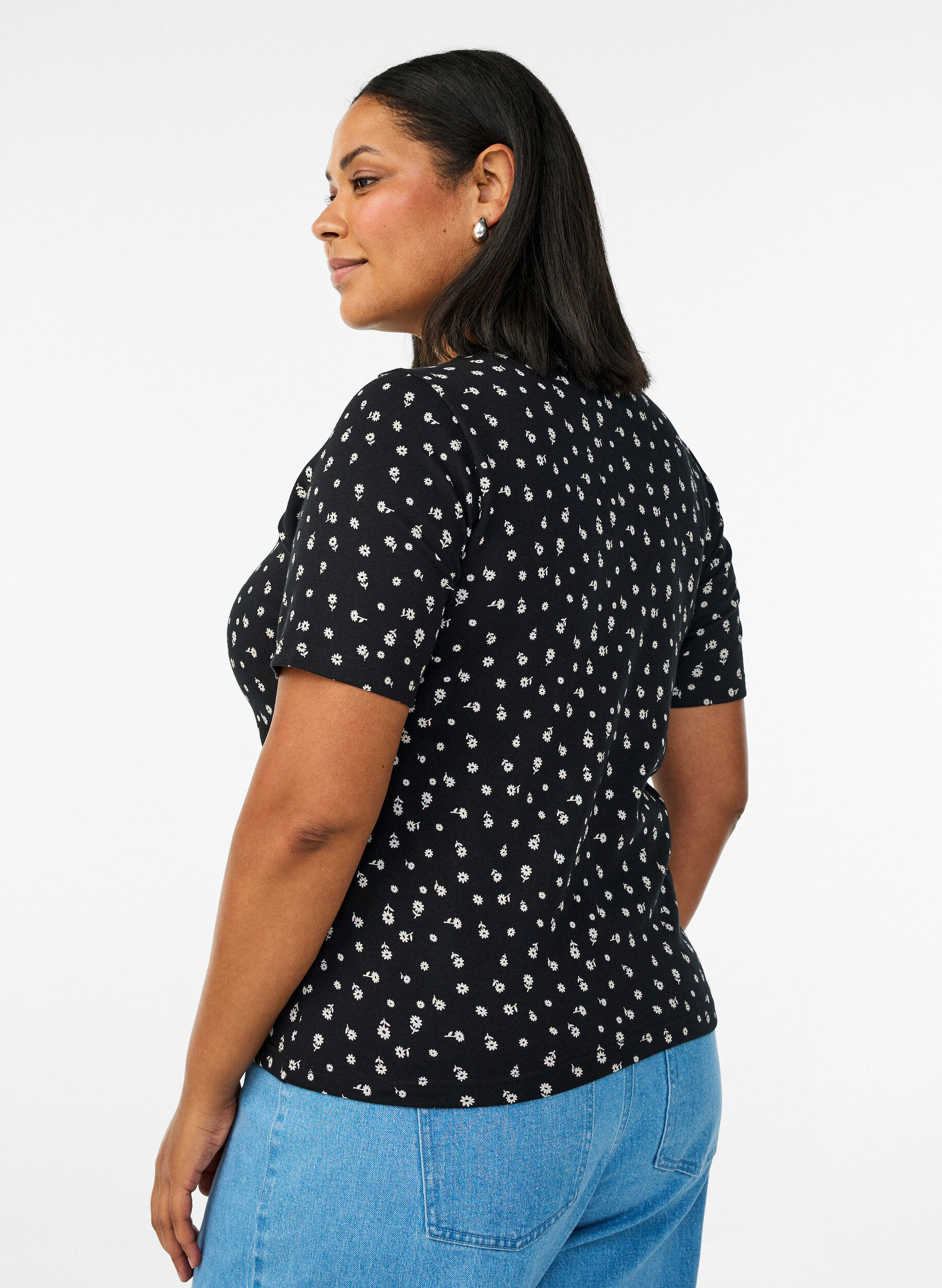 Zizzi Katoenen T-shirt met all-over print, Zwart, Model image number 2