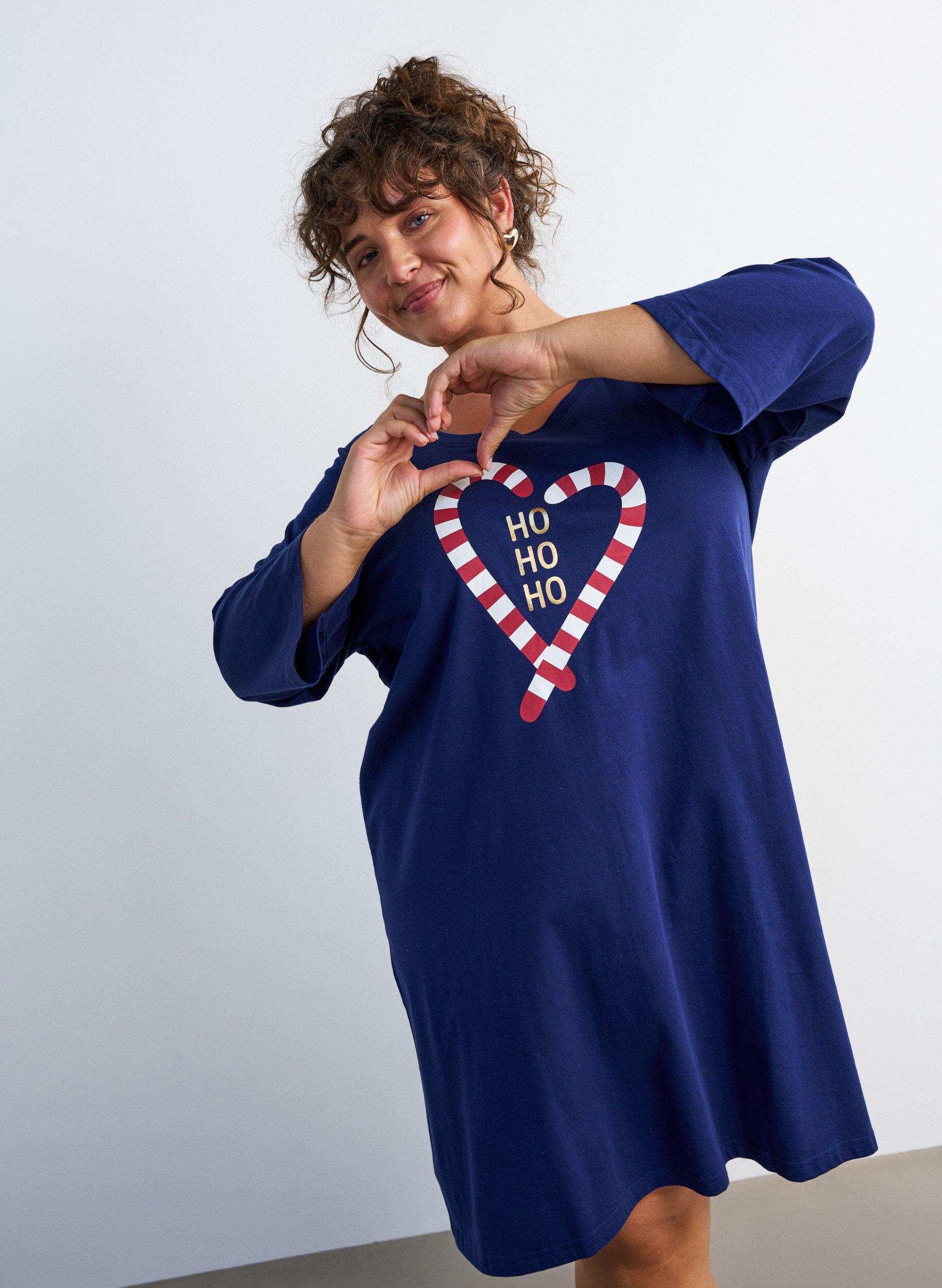ZizziNachthemd in biologisch katoen met kerstmotief, Blauw, Model image number 3