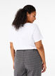 Basic t-shirt in effen kleur met katoen, Wit, Model image number 2