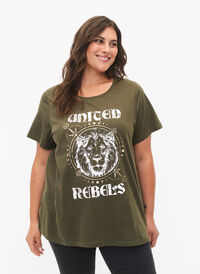 T-shirt van biologisch katoen met motief, Forest Night/United, Model