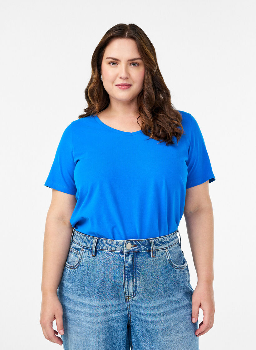 Basic t-shirt in effen kleur met katoen, Blauw, Model image number 0