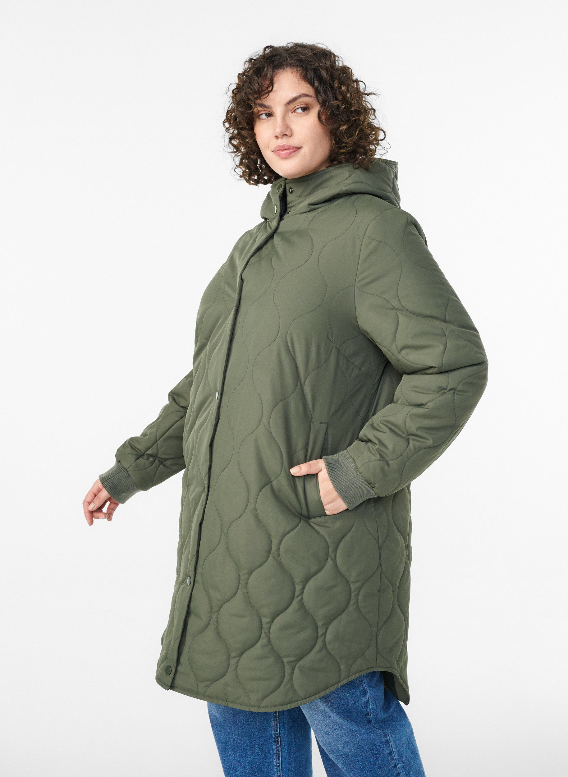 ZizziHalflange gewatteerde jas met capuchon, Groen, Model image number 0