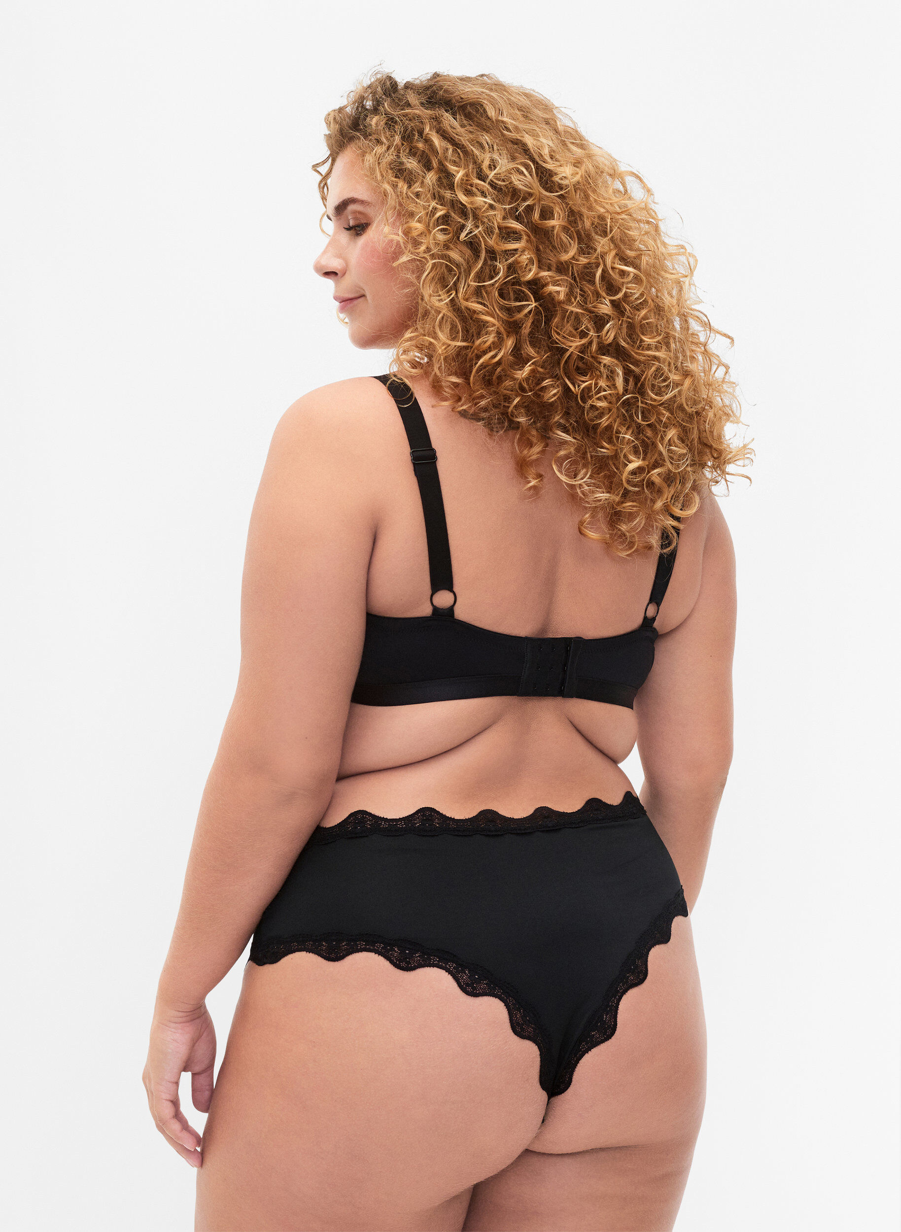 Zizzi 2-pack Braziliaanse slip met kant, Black, Model image number 1