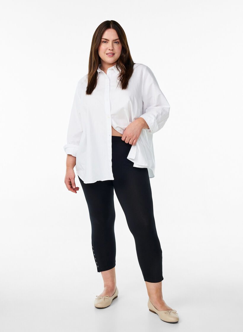 Een 3/4 legging met knopen, Zwart, Model image number 1