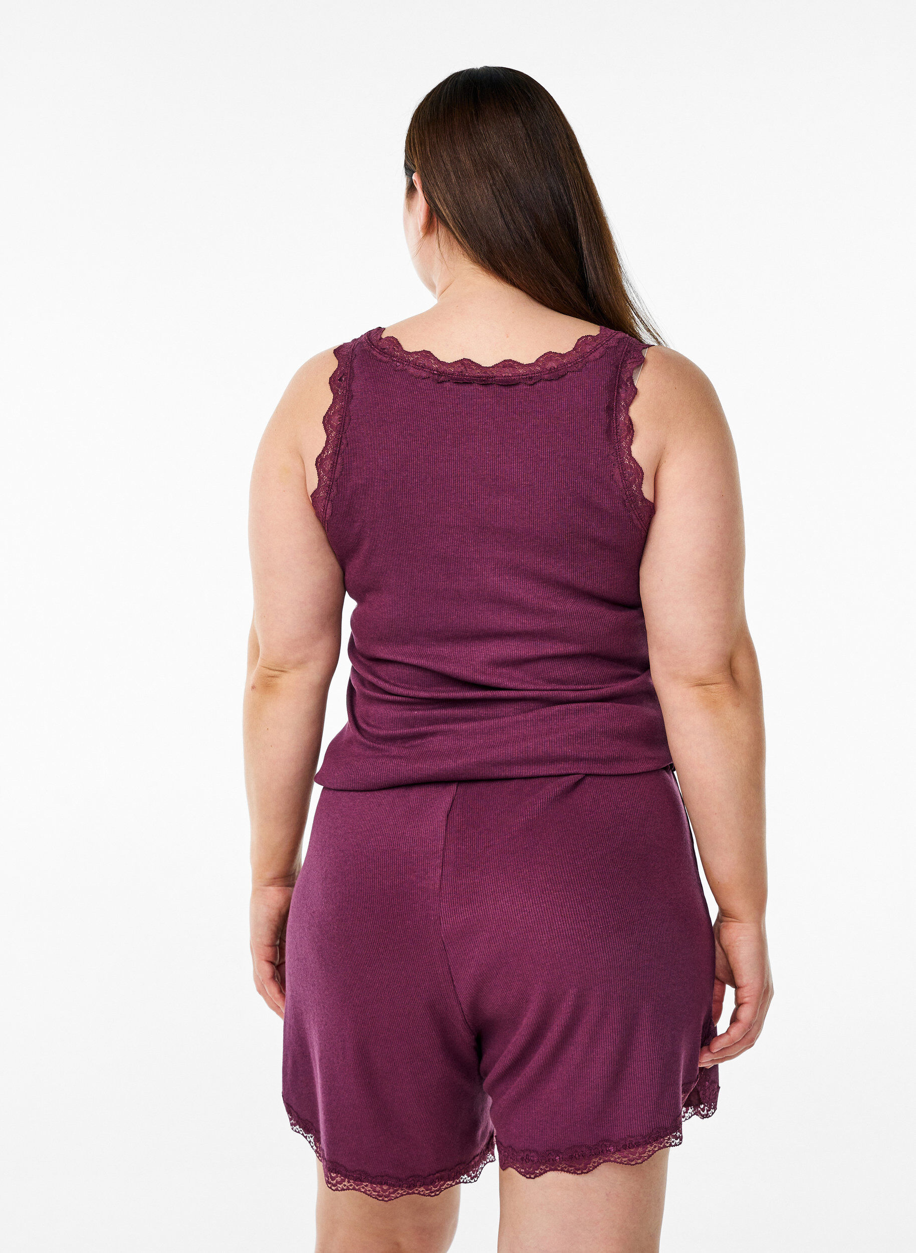 ZizziTop met kanten rand, Donker Bordeaux, Model image number 2