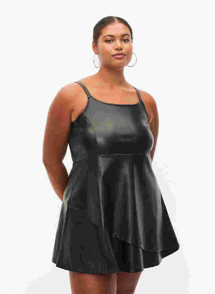 Imitatieleer jurk met a-vorm, Black, Model image number 0