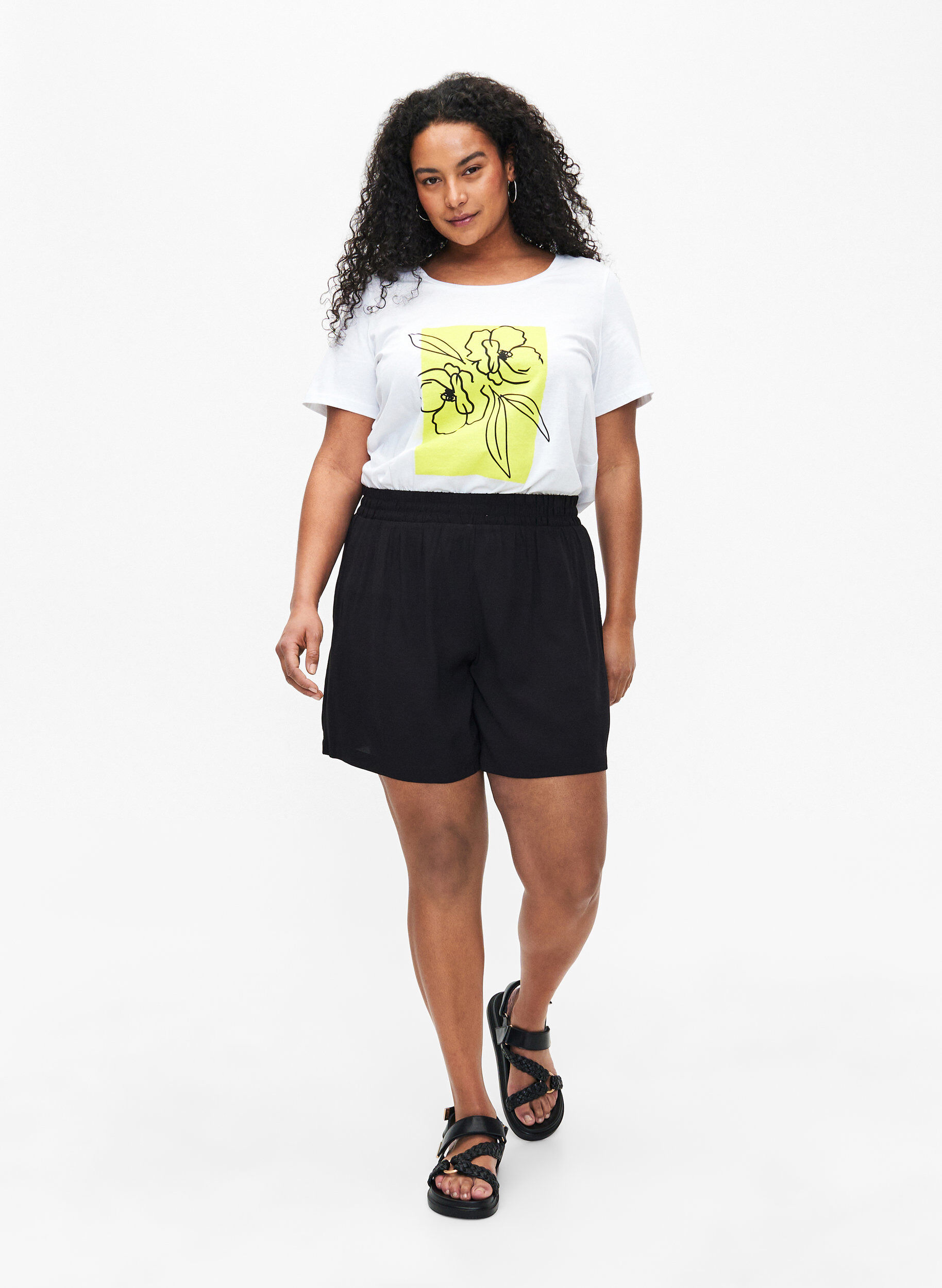 Zizzi Losse shorts van viscose, Black, Model image number 0
