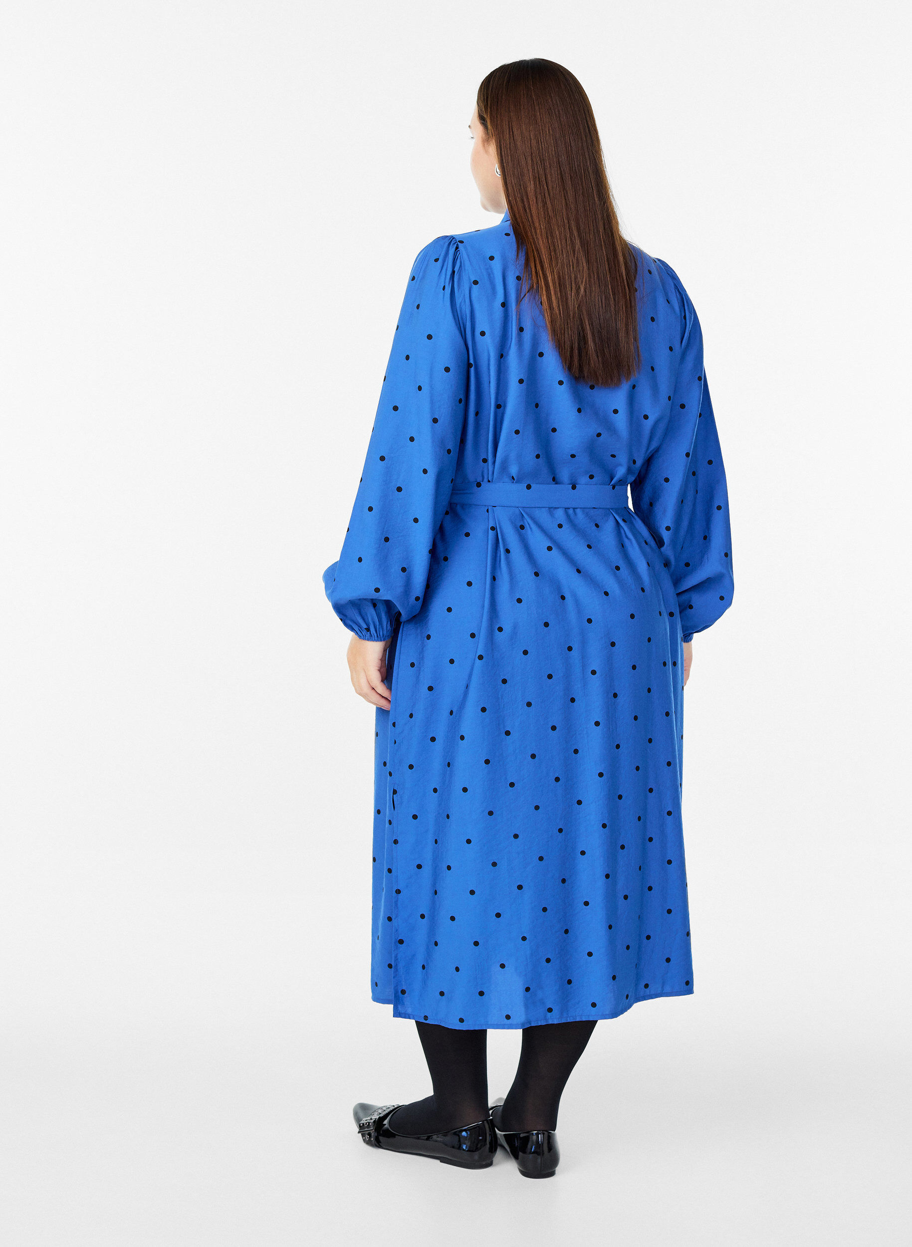 Zizzi Gestippelde midi-jurk met afneembare strikceintuur, Blauw, Model image number 1