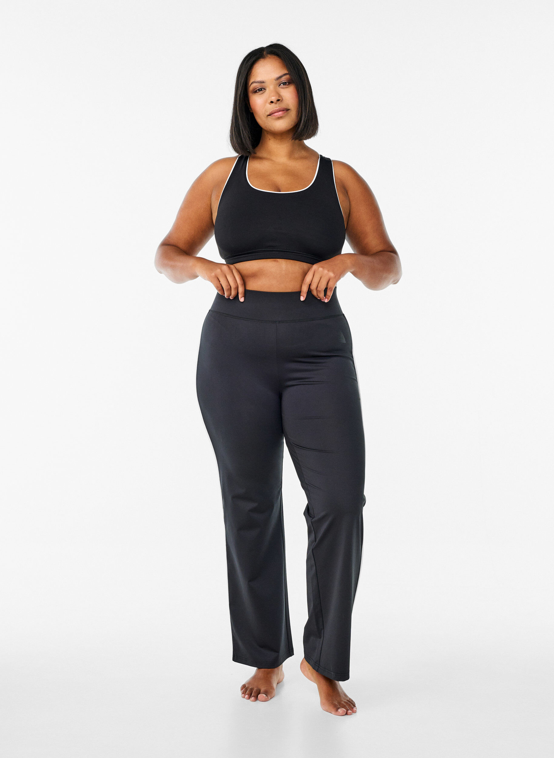 Zizzi Racerback sport-bh met contrasterende biezen, Zwart, Model image number 1