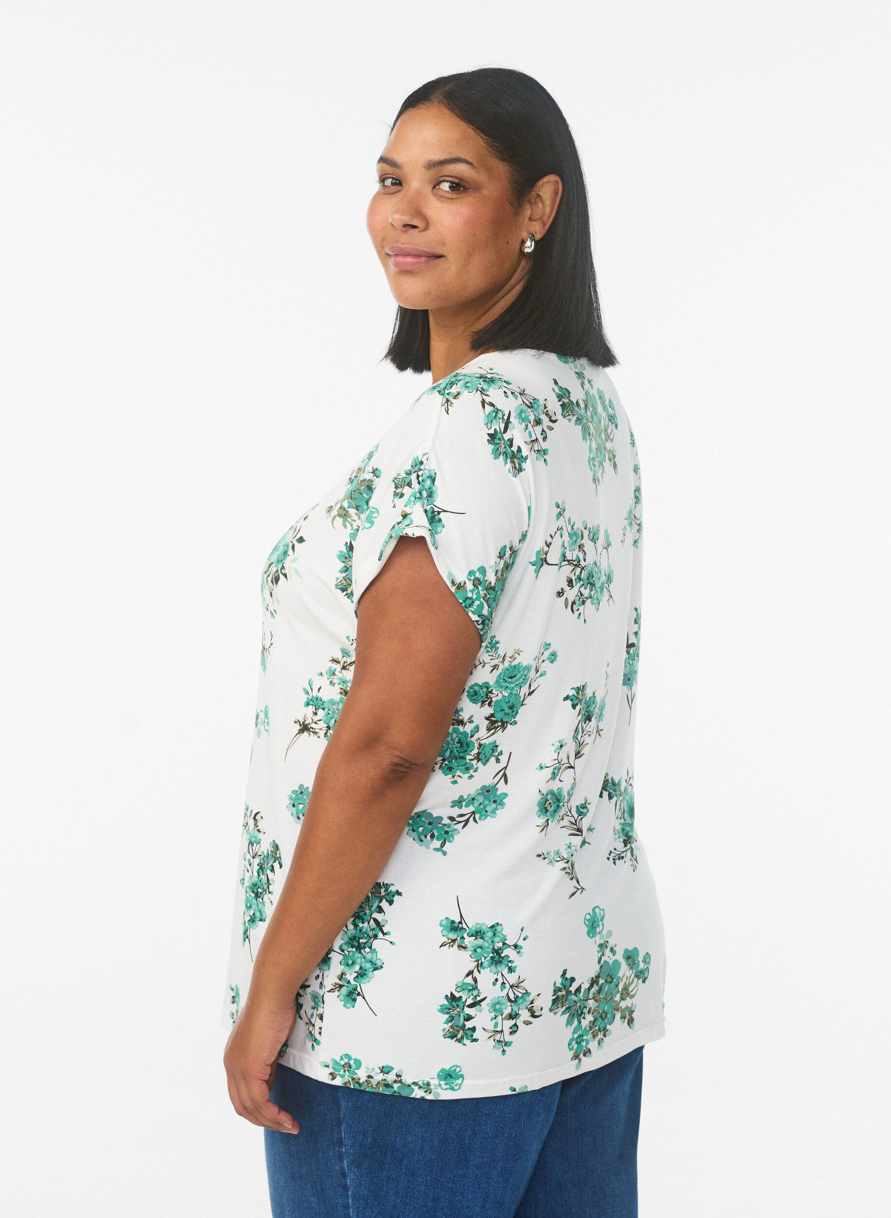 Zizzi T-shirt met bloemenprint, Wit, Model image number 2