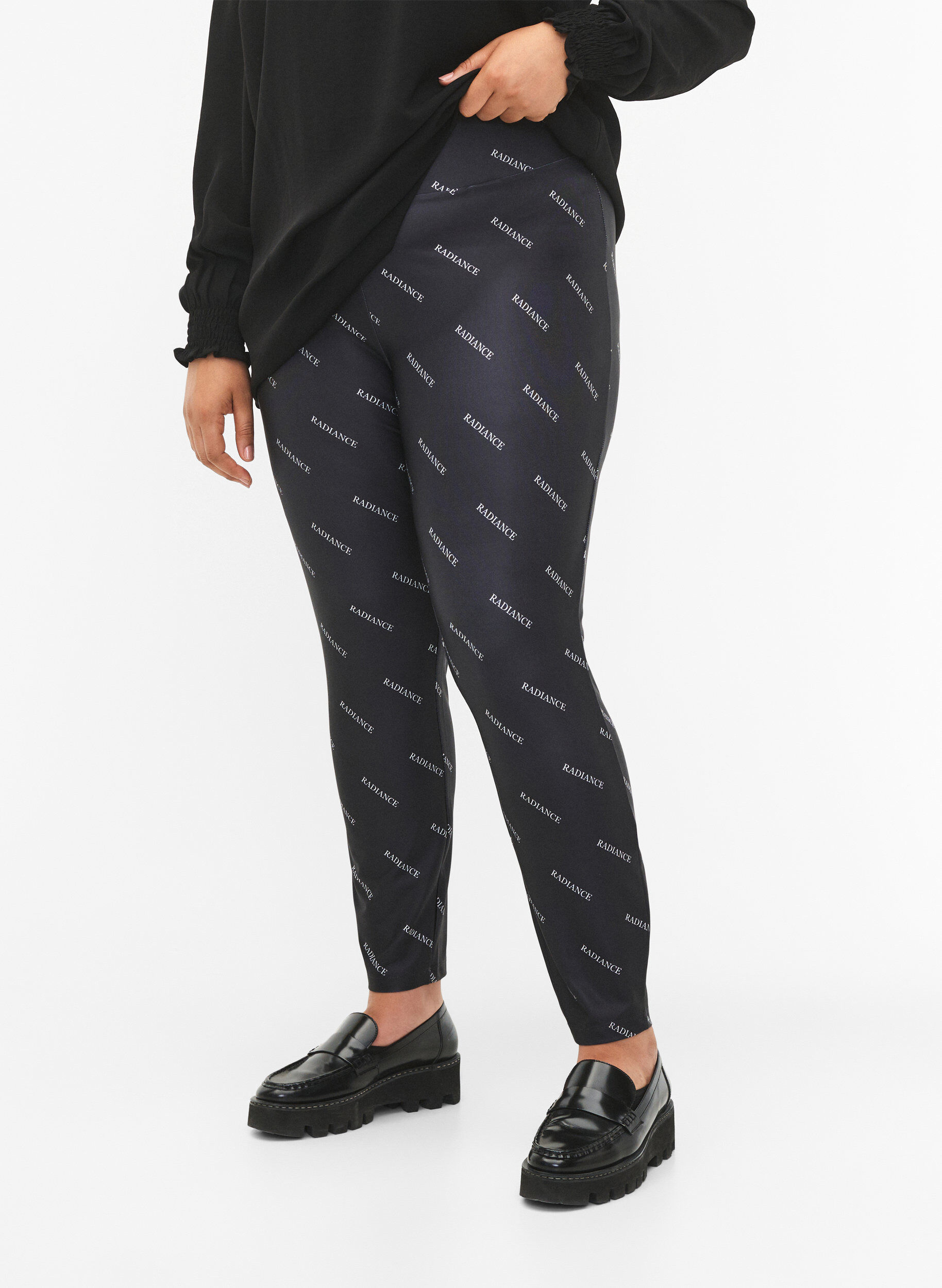 Zizzi Leggings met print, Black Radiance, Model image number 2