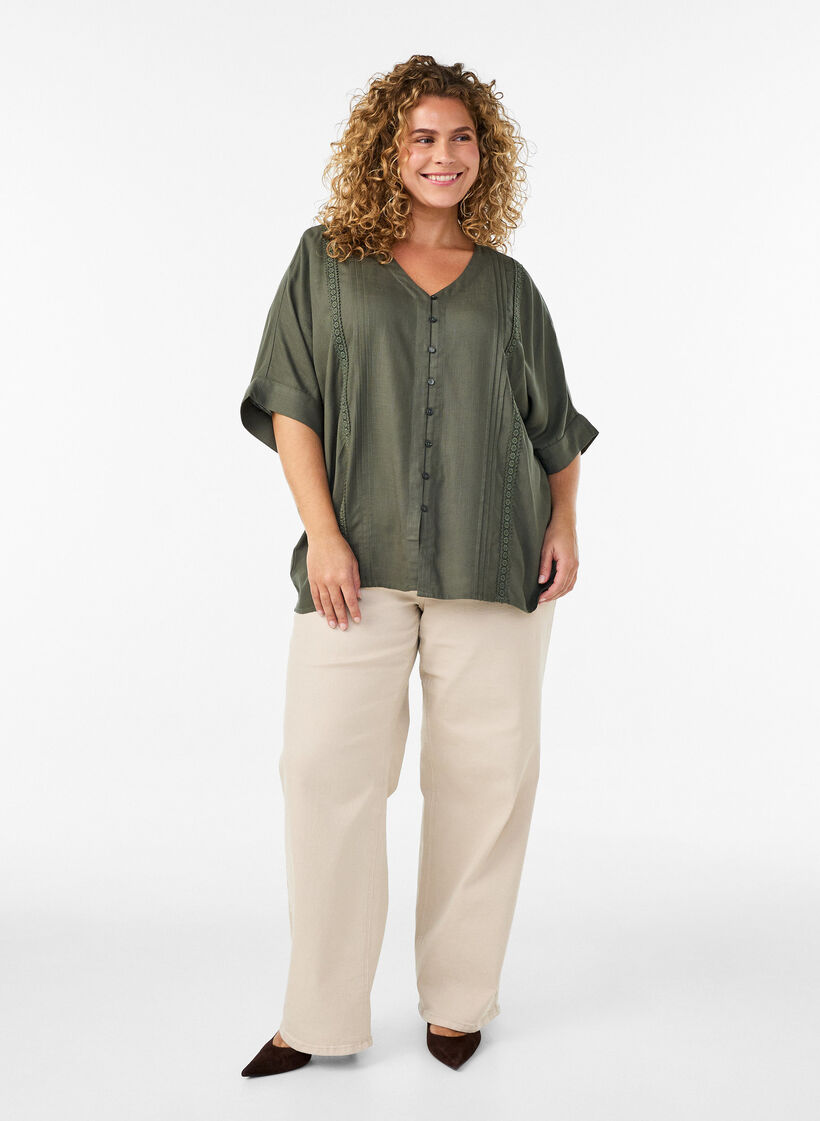 Viscose blouse met crochet detail en knopen, Groen, Model image number 1