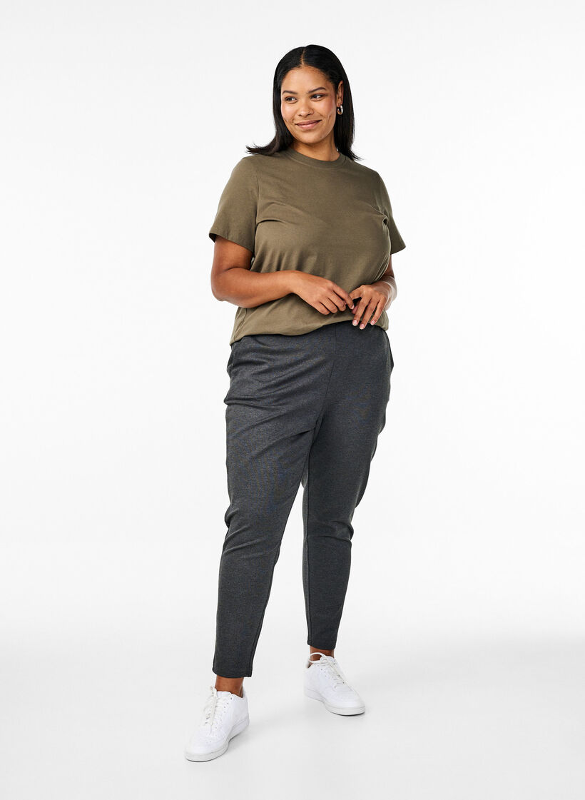 Basic katoenen T-shirt met ronde hals, Groen, Model image number 1