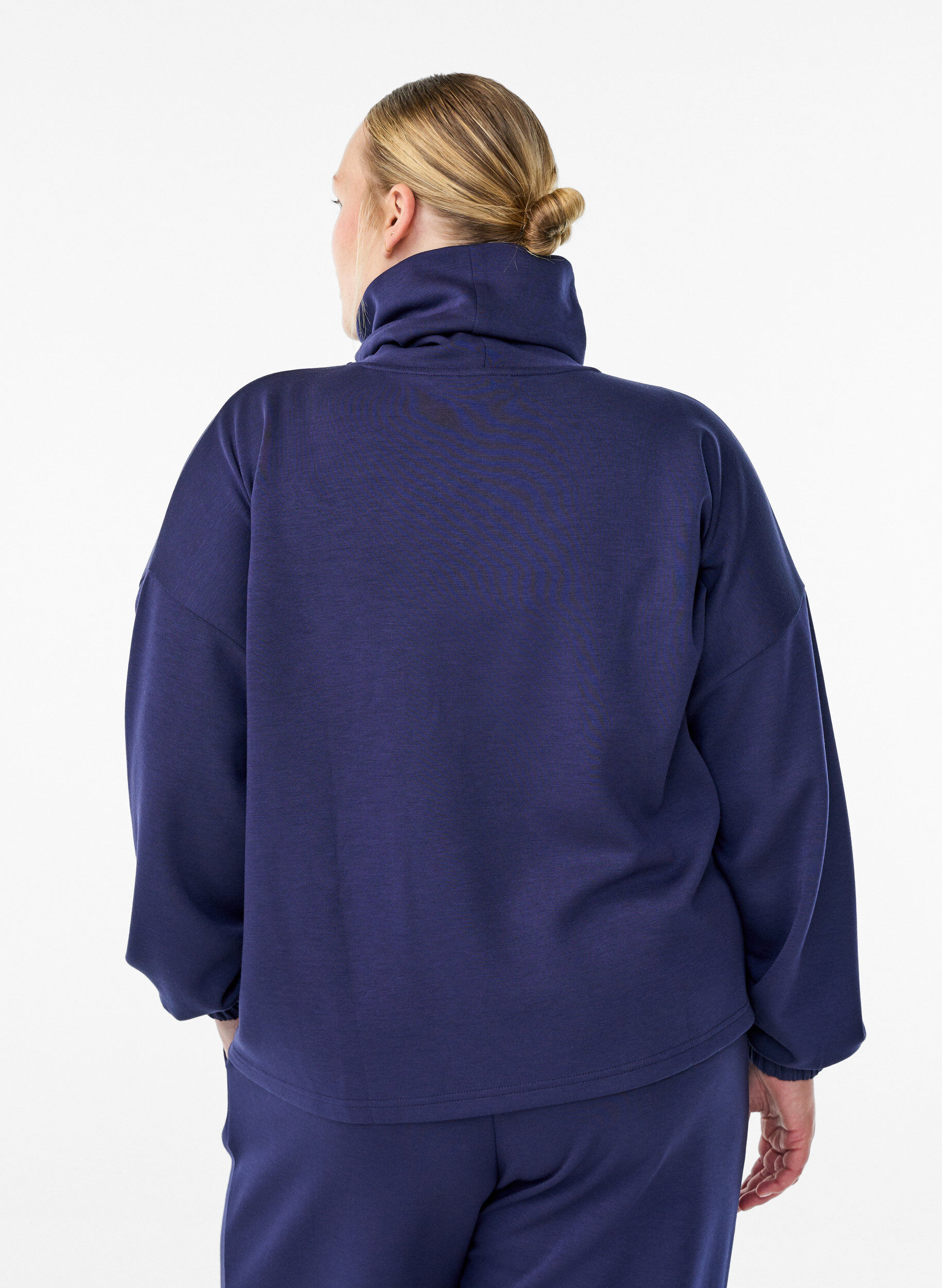 Zizzi Blouse met turtleneck in modalmix, Blauw, Model image number 2