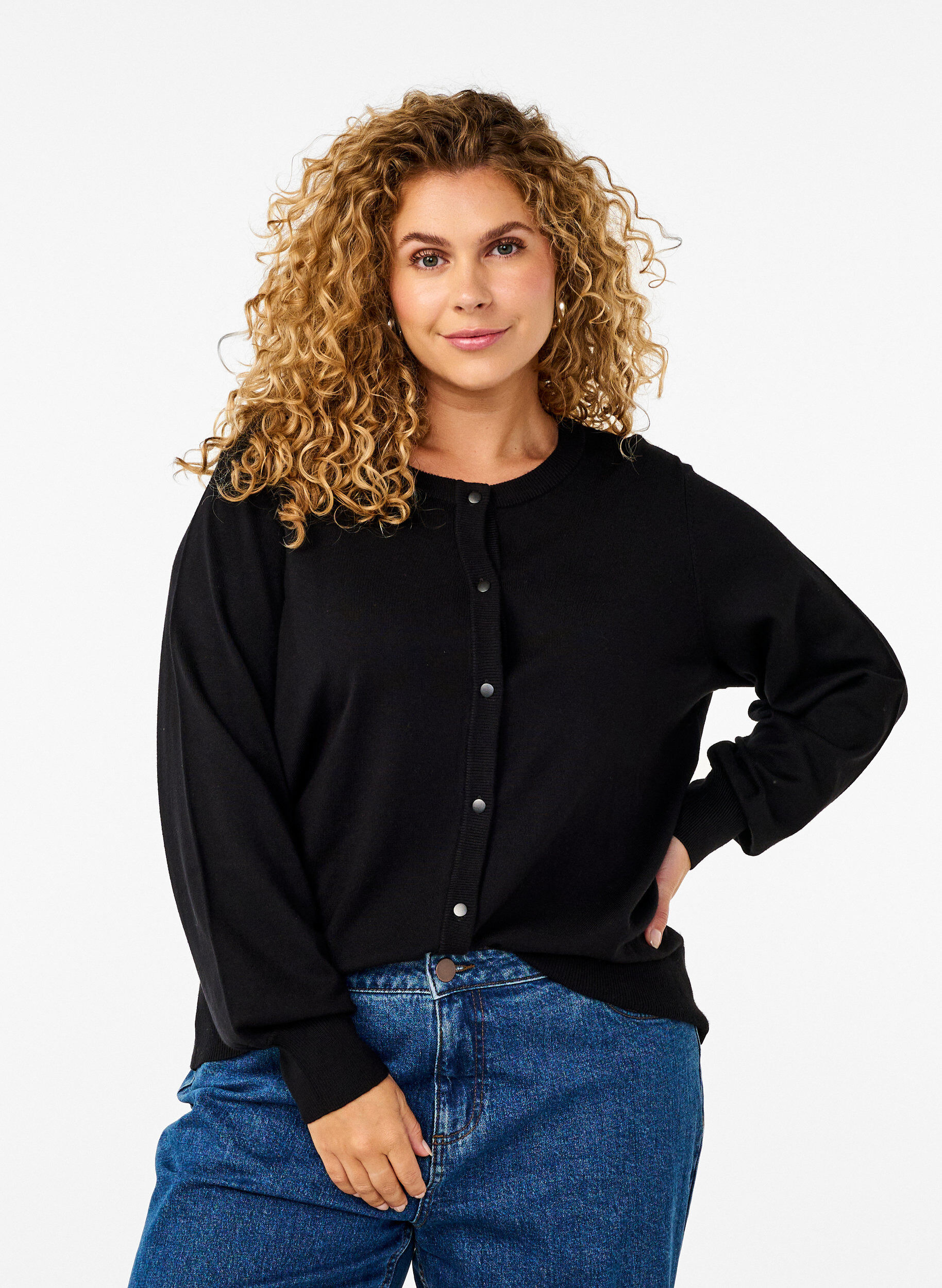 ZizziGebreid vest met ronde hals en knopen, Zwart, Model image number 0