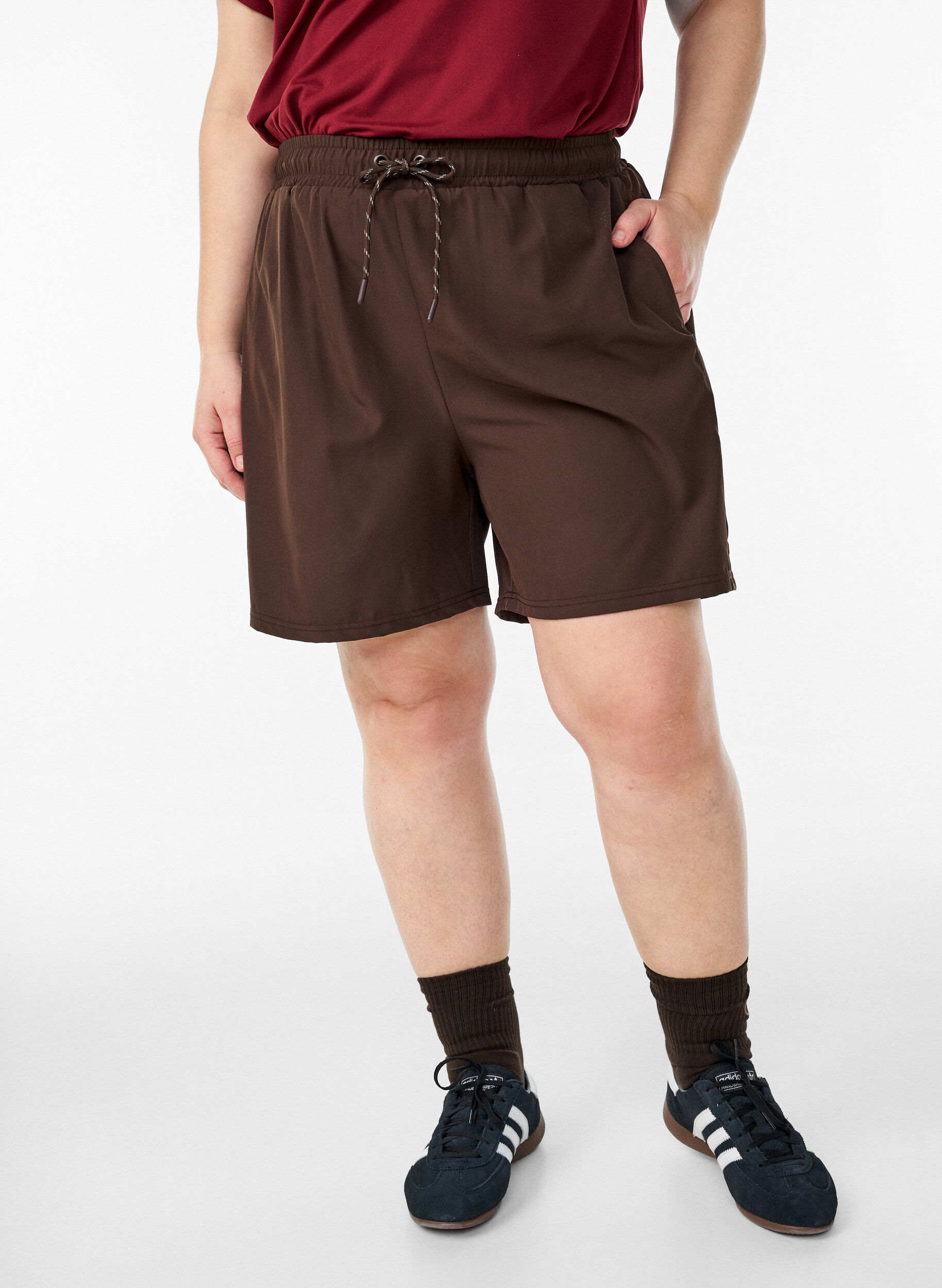Trainingshort met binnenbroek en telefoonzakje, Bruin, Model
