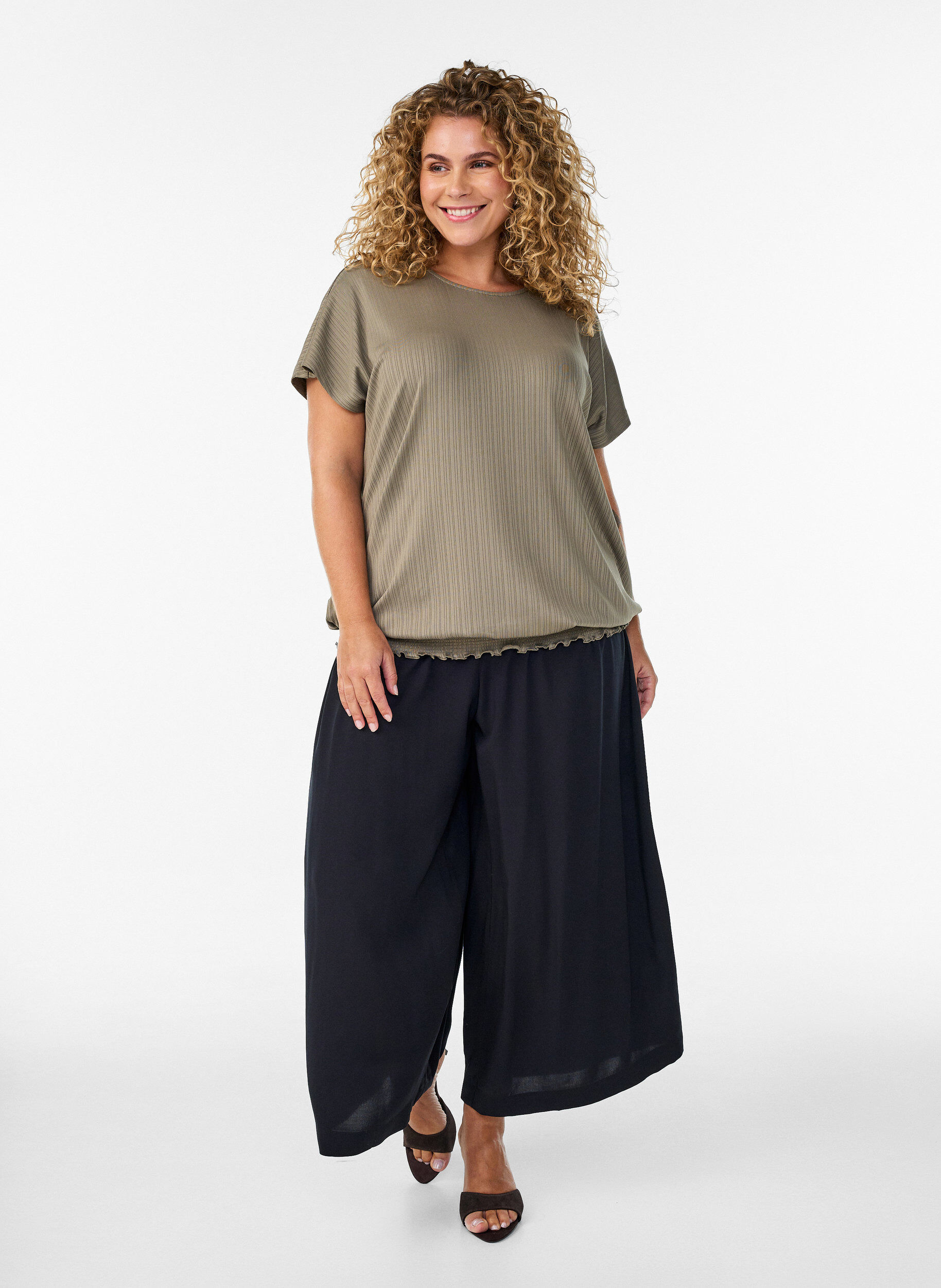 ZizziCulotte in viscose met een high waist en wijde pijpen, Zwart, Model image number 0