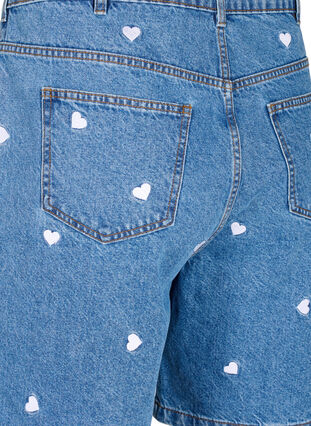 Korte spijkerbroek met hoge taille en geborduurde hartjes, Light Blue Heart, Packshot image number 3
