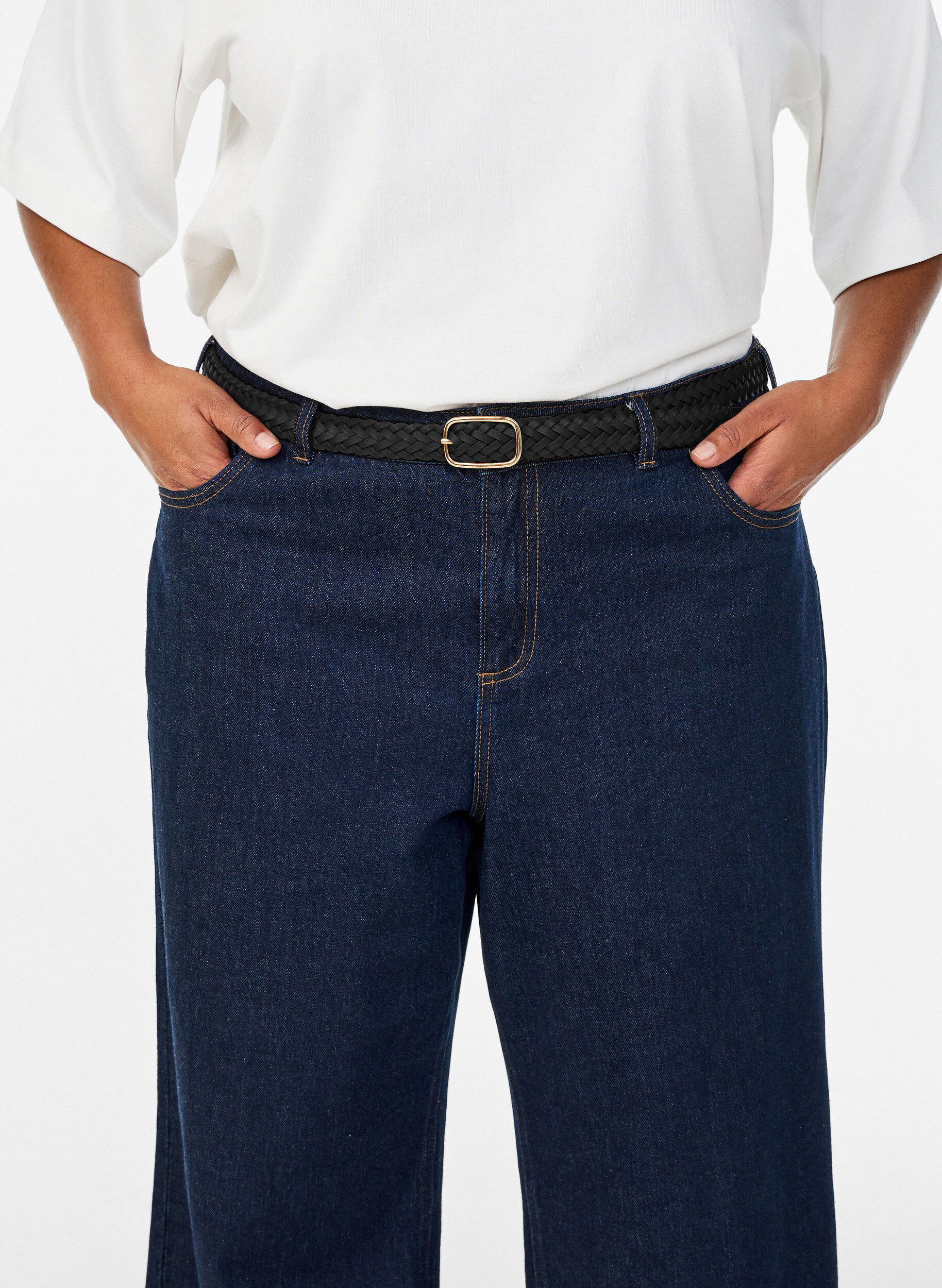 Zizzi Gevlochten riem in imitatieleer, Zwart, Model image number 0