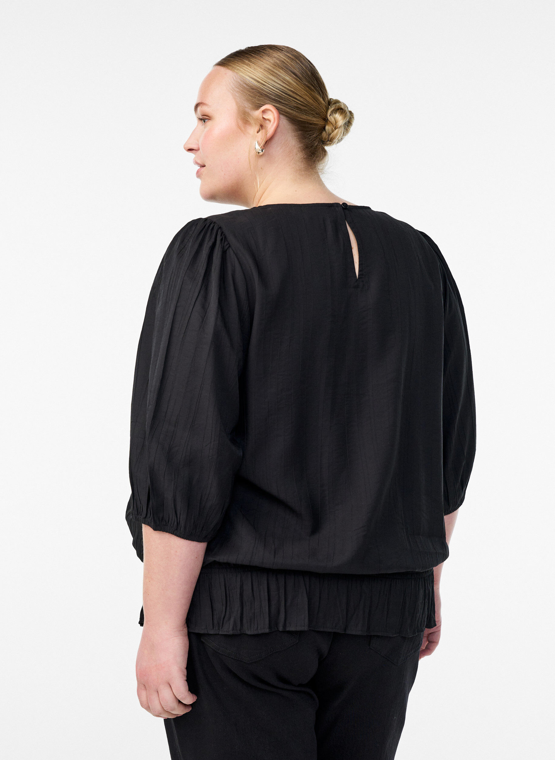 Zizzi Viscose blouse met 3/4 mouwen en balloon effect, Zwart, Model image number 2