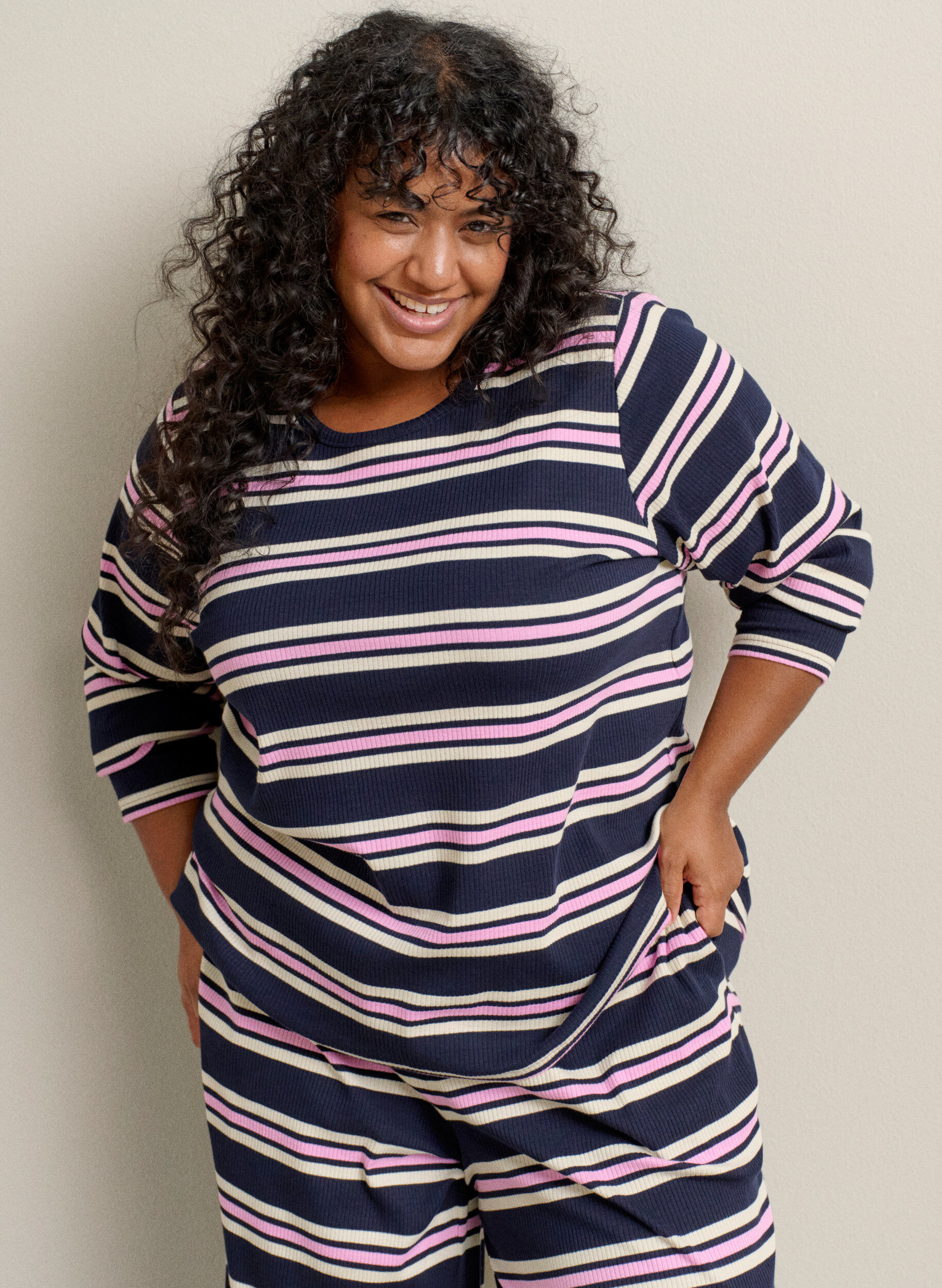 Zizzi Gestreepte pyjamabroek met wijde pijpen, Blauw, Image image number 0