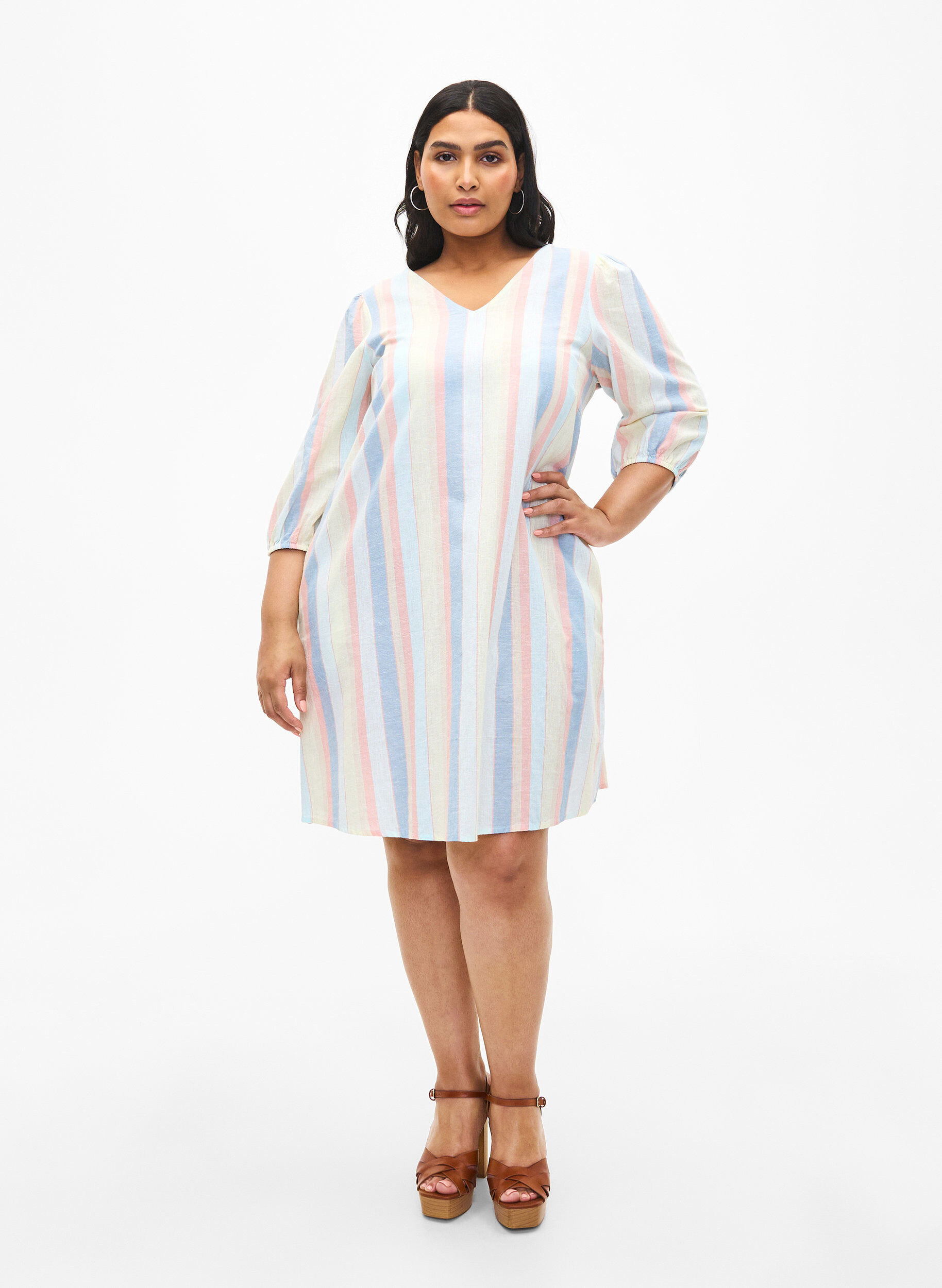 Zizzi Korte jurk van katoenmix met linnen, Multi Color Stripe, Model image number 2
