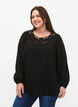 Blouse van viscose met gehaakt detail, Black, Model image number 0