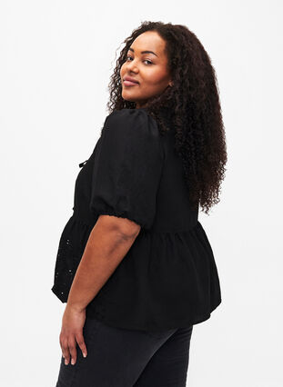 Viscose blouse met anglaise borduursel, Black, Model image number 1