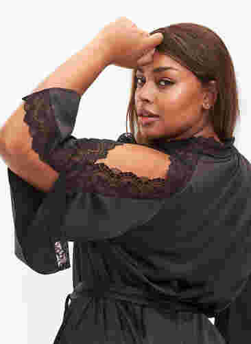 badjas met kant, Black, Model image number 2