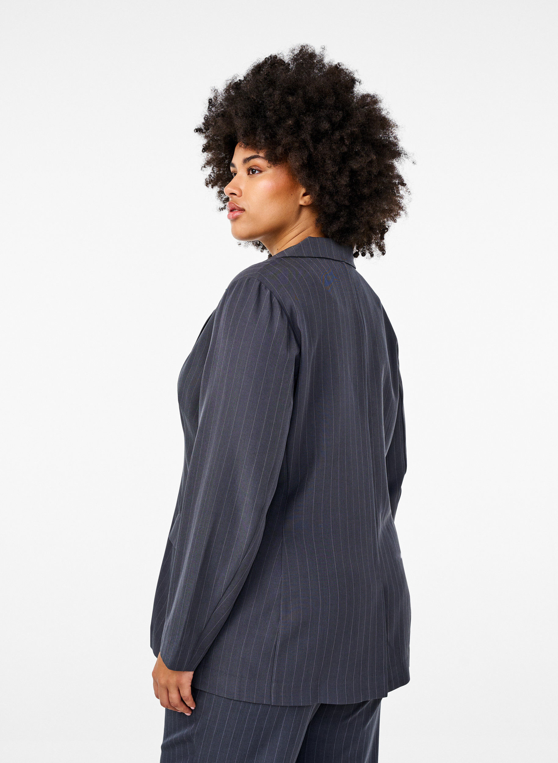 Zizzi FLASH - Blazer met zakken en een split, Grijs, Model image number 2