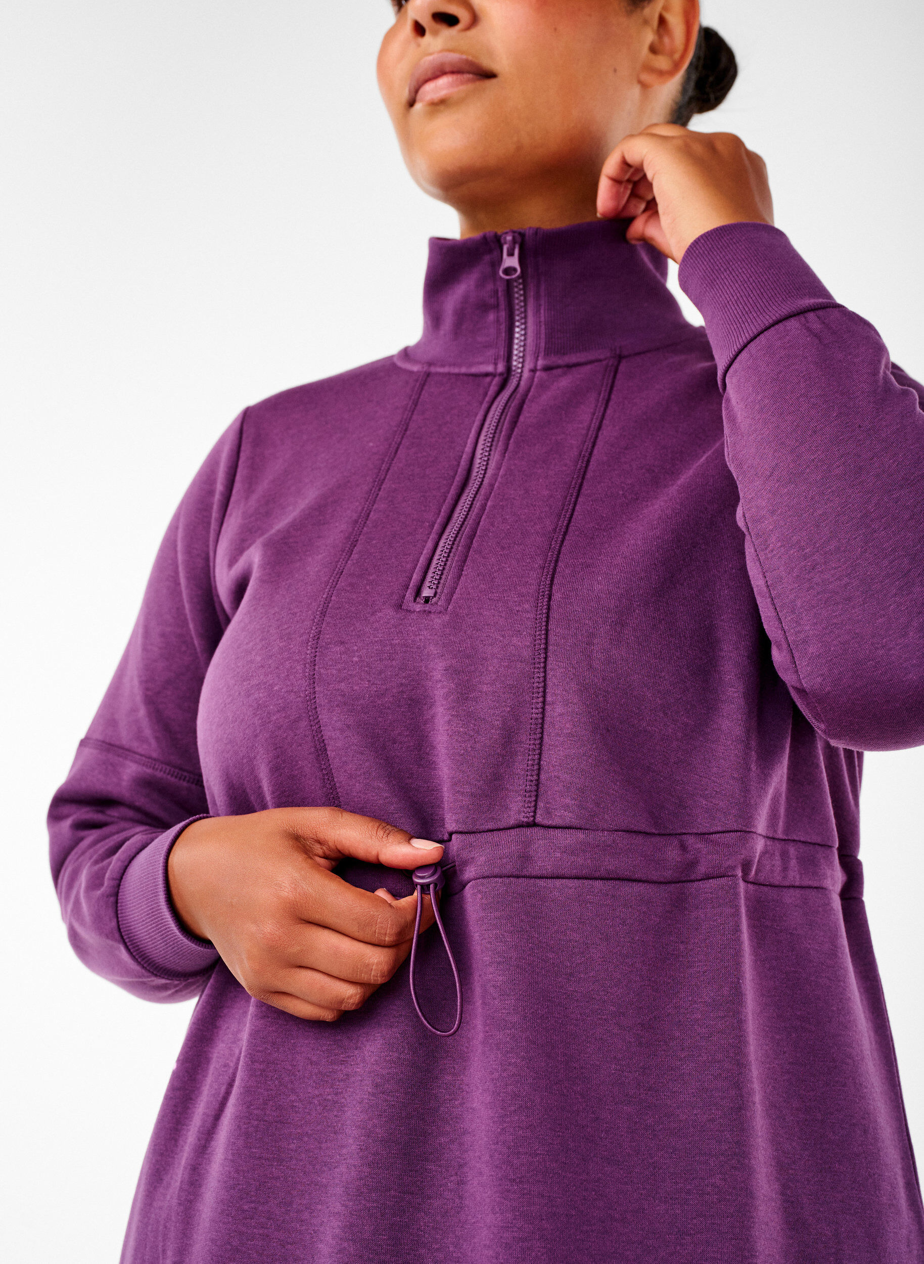 Zizzi Korte sweatshirt jurk met een col en verstelbare taille, Deep Purple, Model image number 2