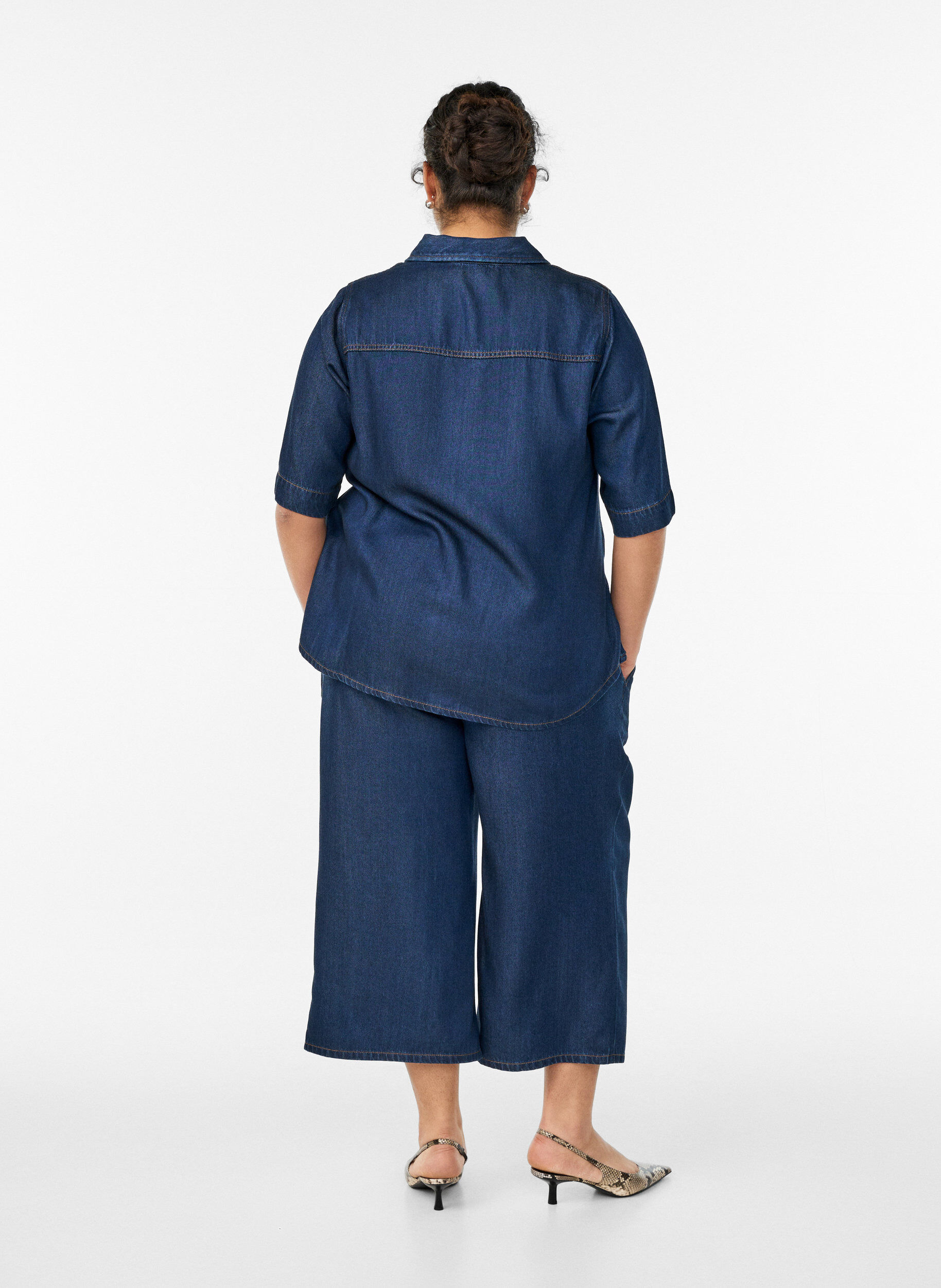 Zizzi Lyocell culotte broek met wijde pijpen en denimlook, Blauw, Model image number 1