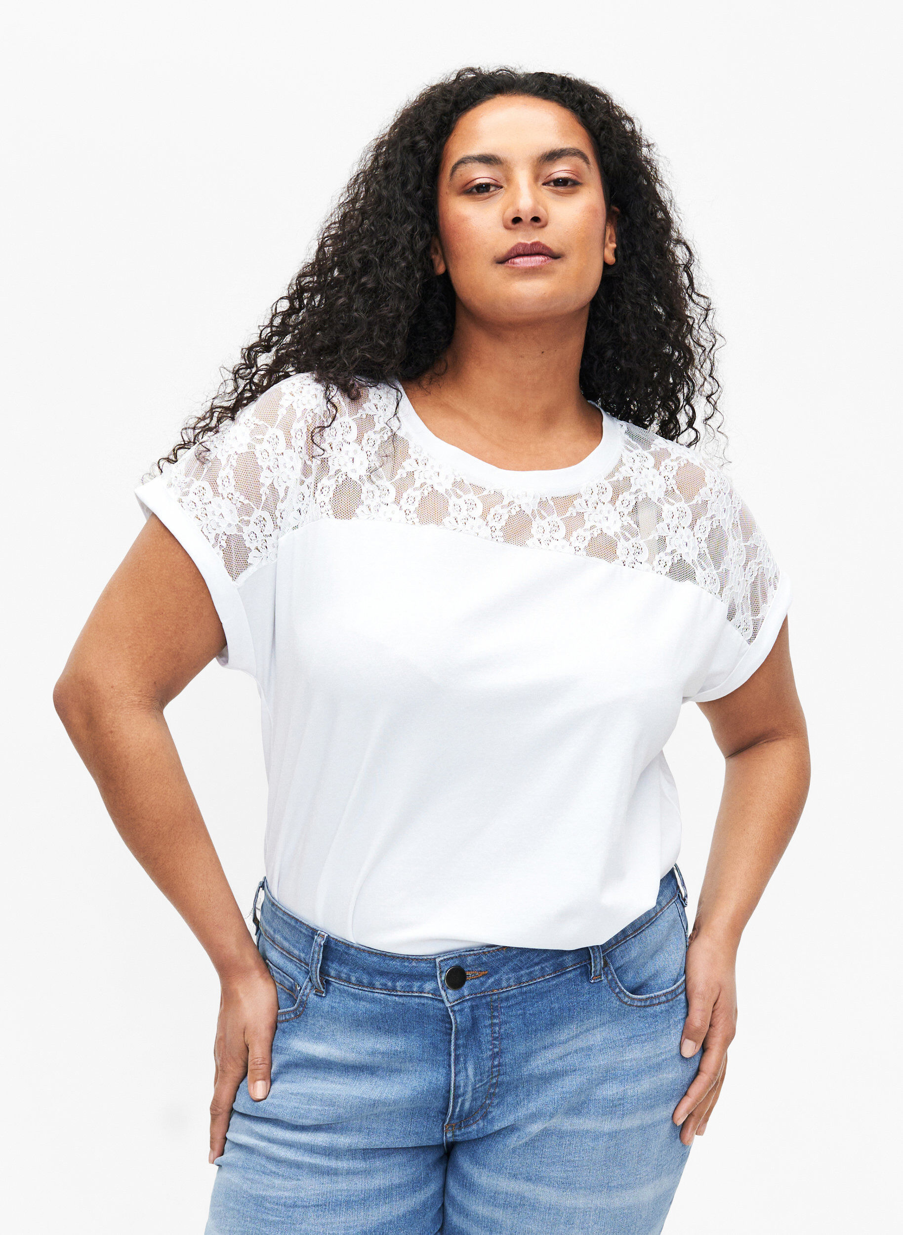 Zizzi Katoenen T-shirt met korte mouwen en kant, Bright White, Model image number 0